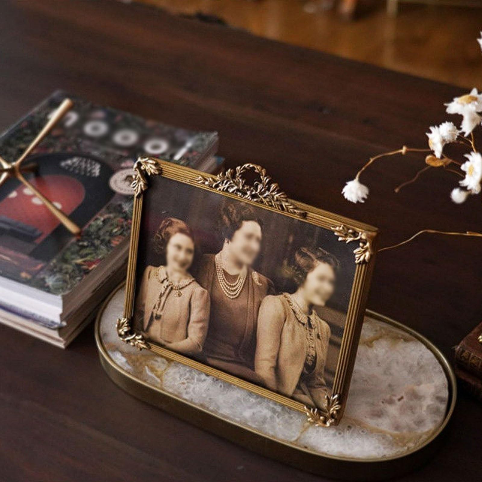 Ręcznie rzeźbiona mosiężna ramka na zdjęcia w stylu vintage, klasyczna ramka na zdjęcia 6" i 8" (8 cali)