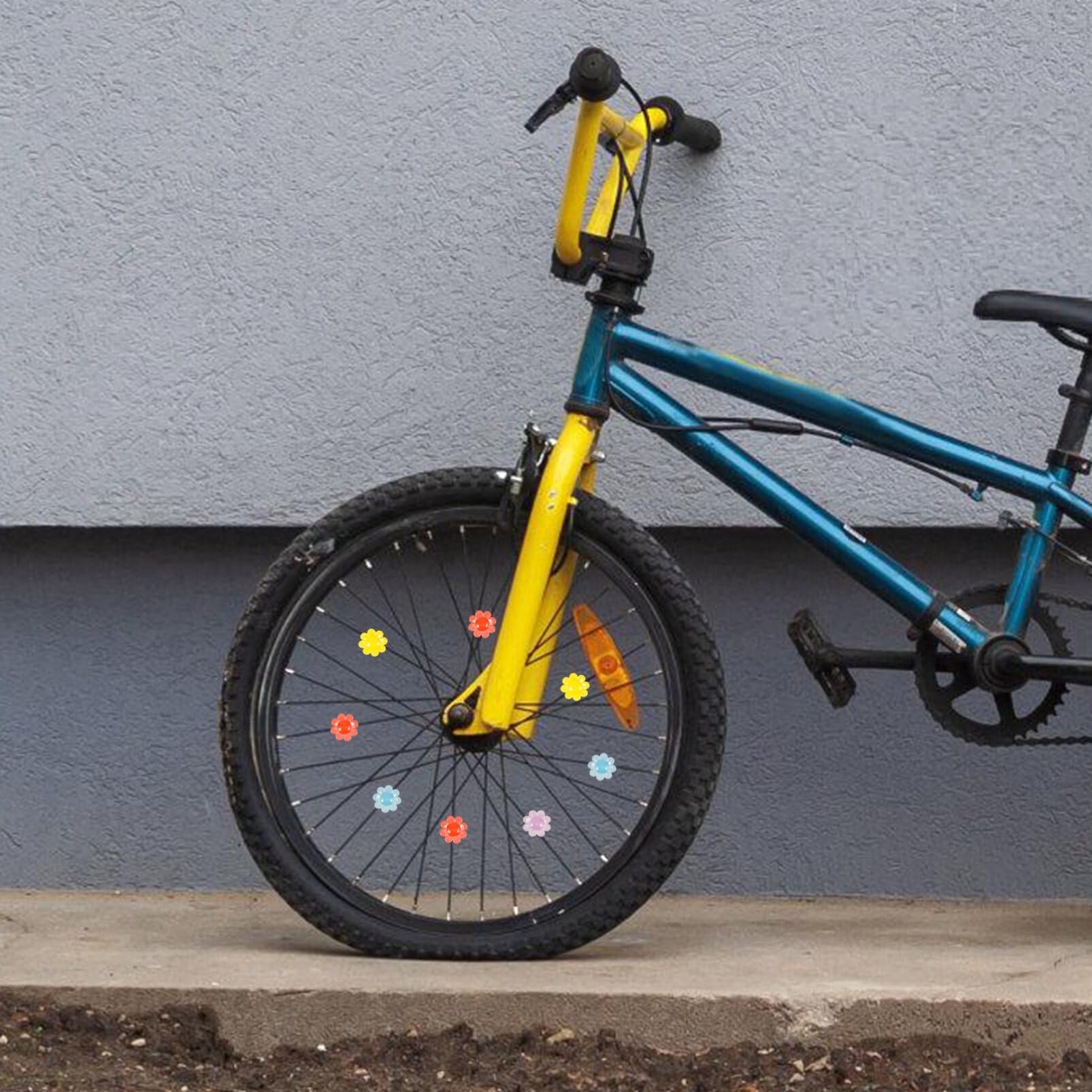 HANABASS 30pcs Bicycle Spoke Beads Flower Shaped Bicycle Wheel Spokes Plastic Clip Bead Bike Spoke Decorations Kids Bike Accessories