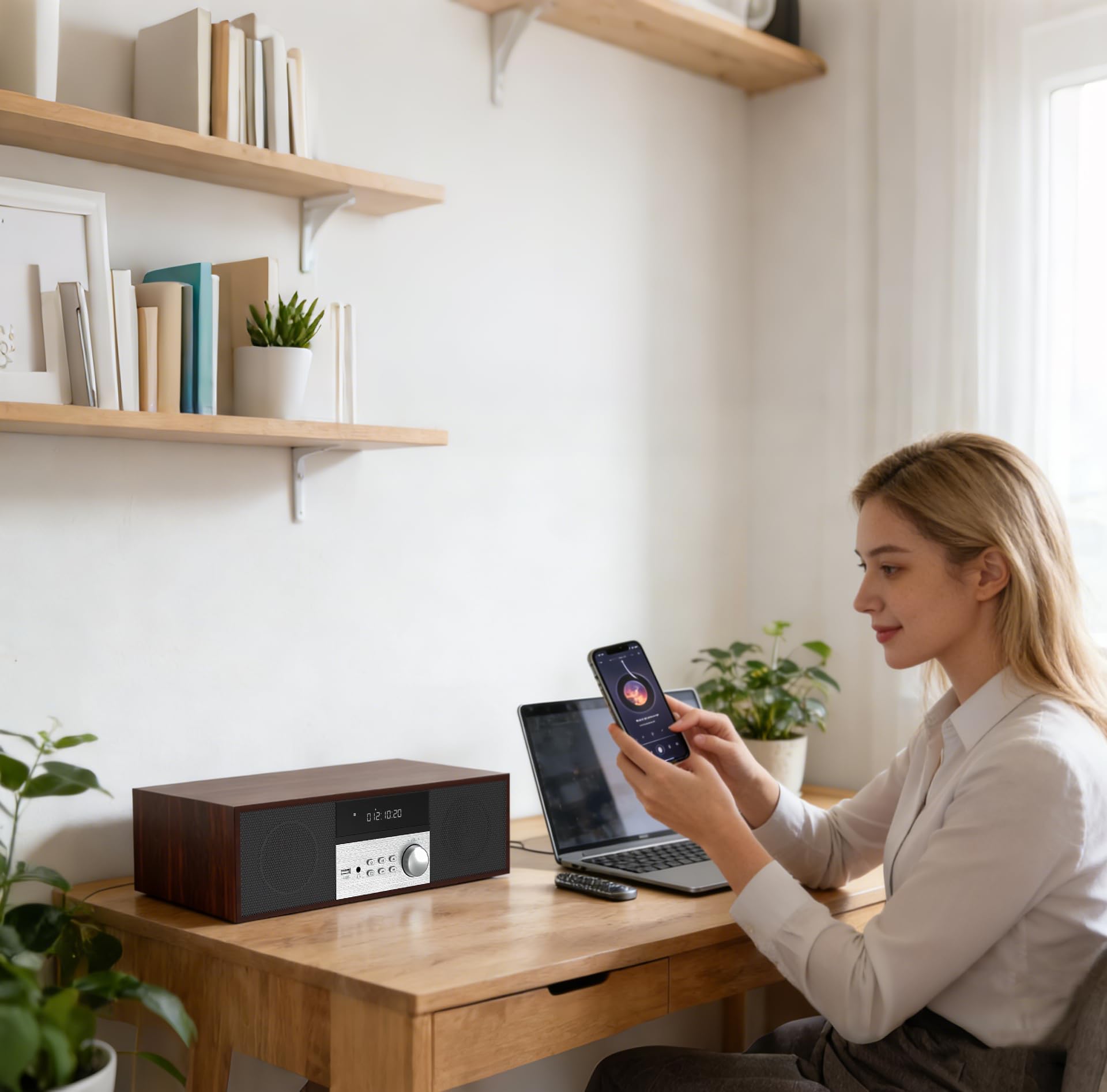 Sistema estéreo Compacto con Reproductor de CD, Bluetooth, Radio FM, Entrada USB/AUX (LP816-DN)