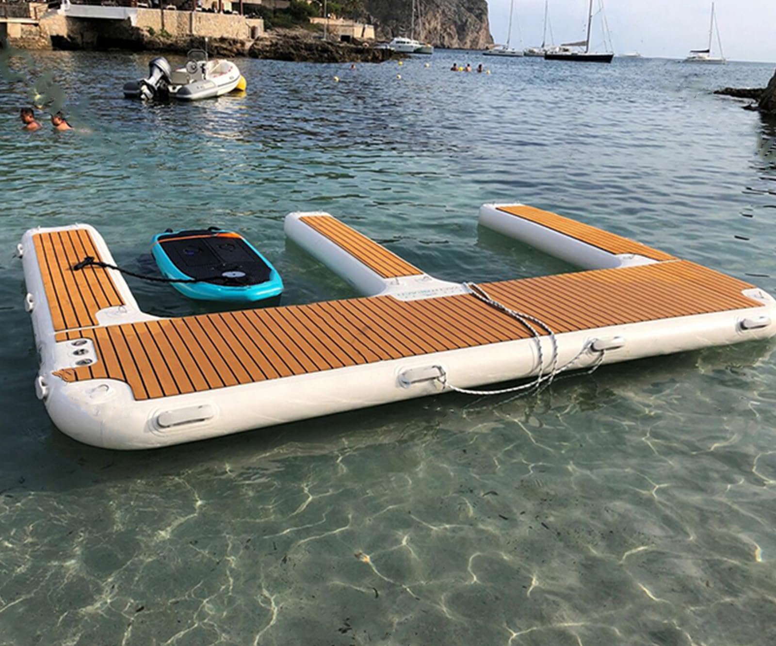 Air-Dock – Manufacturer of Boat Lifts, image size:1600x1332