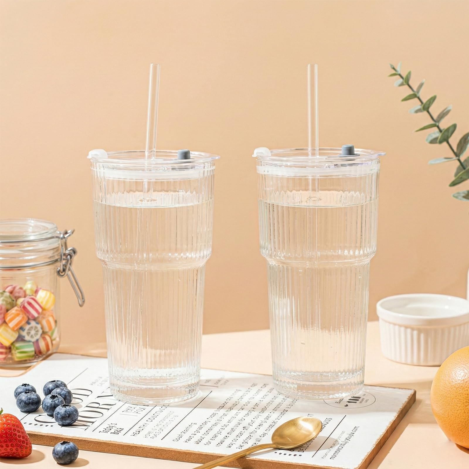 VITEVER Juego de 2 vasos de cristal acanalados de 600 ml con tapa y pajita, vasos de café helado, juego de vasos largos, vasos para batidos, diseño hermético e impermeable, ideal como café