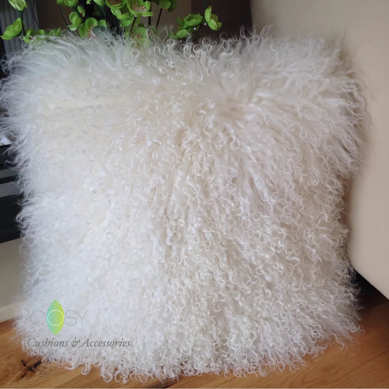 Pure White 45cm x 45cm Genuine Mongolian Sheepskin Lamb Wool Fur Cushion With Pad