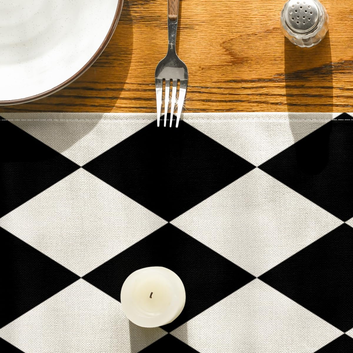 Artoid Mode Black Beige Diamond Plaid Table Runner, Seasonal Halloween Party Kitchen Dining Table Decoration for Home Party Decor 13x72 Inch