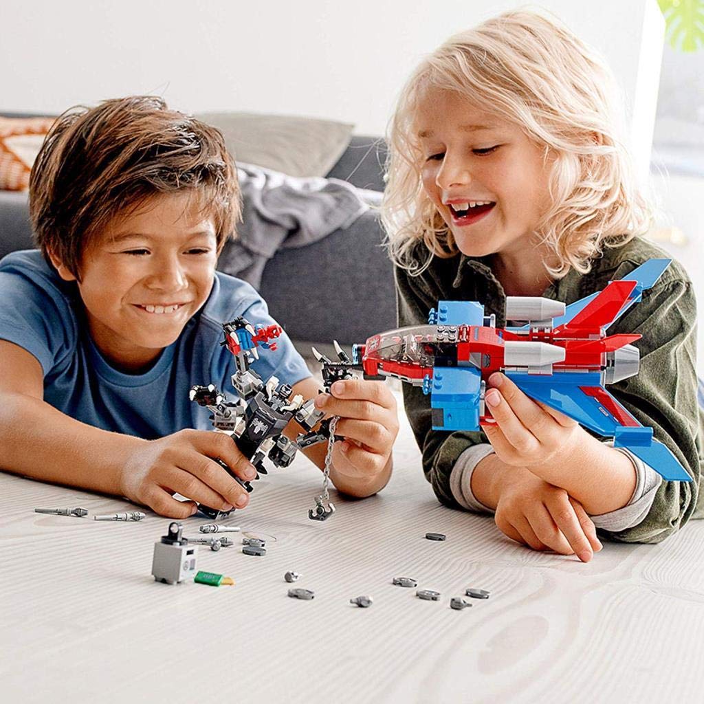 LEGO 76150 Super Heroes Spiderjet vs. Venom Mech