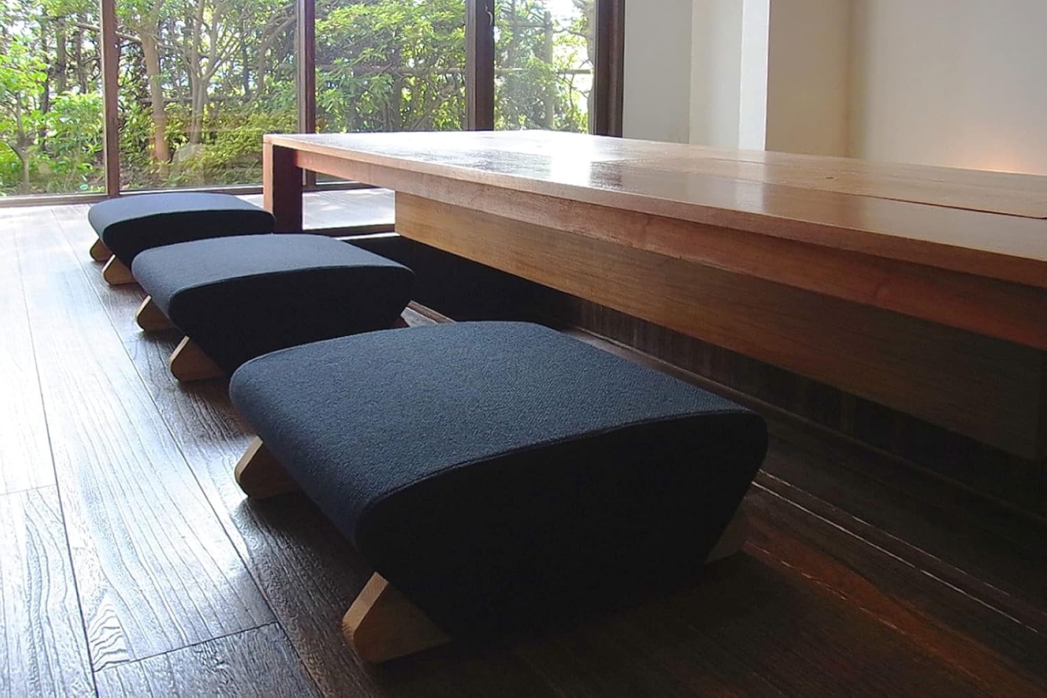 デザイン座椅子 脚：ダーク/布：ダークグリーン 〔Mona.Dee モナディー