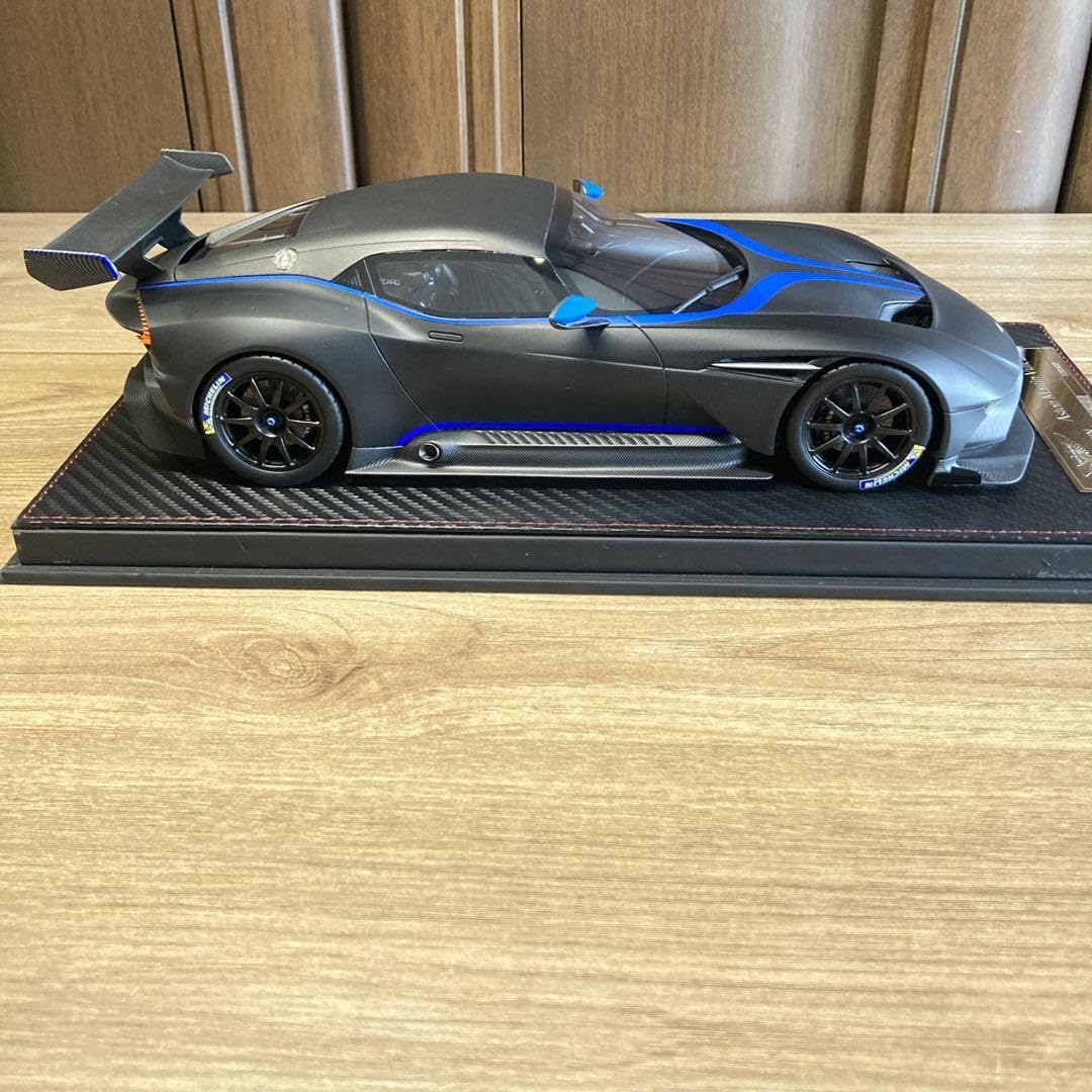 Amazon.co.jp: Frontiart 1／18 アストンマーチン ヴァルカン マット