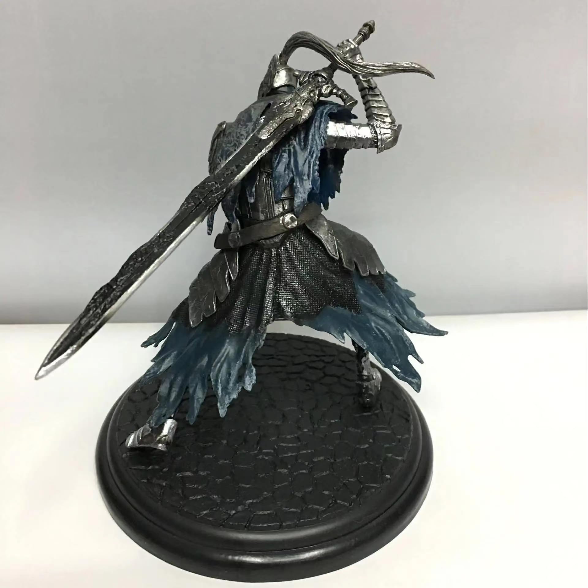 Ognisko Led Czarna Rycerz Faraam Figurka Rzeźba Artorias Solaire Abysswalker Figurka Prezent (C)