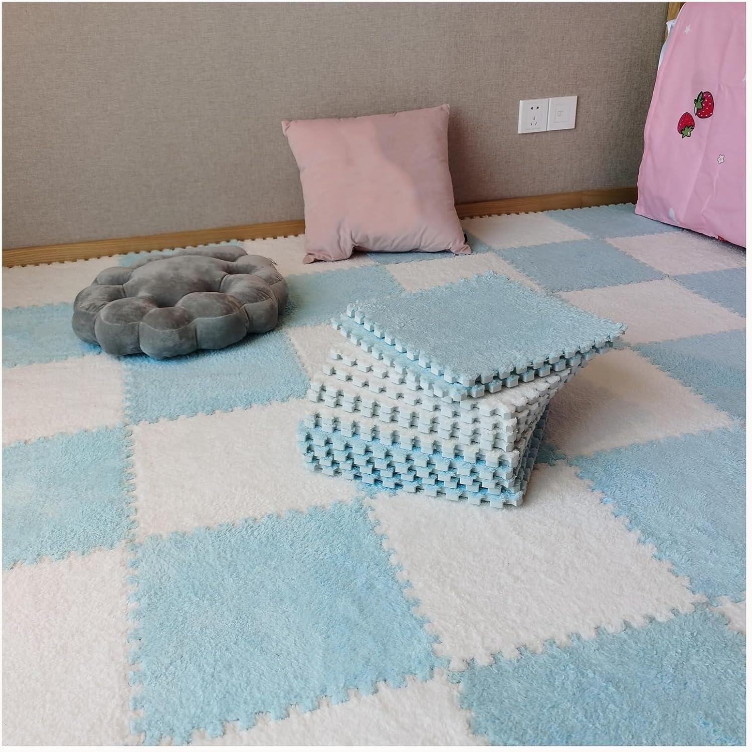 10pcs Plush Interlocking Foam Carpet Tiles, 60x60x1cm Squares Puzzle Floor Mat Fluffy Anti Slip Eva Jigsaw Tiles for Home Living Room Bedroom(White+Blue)