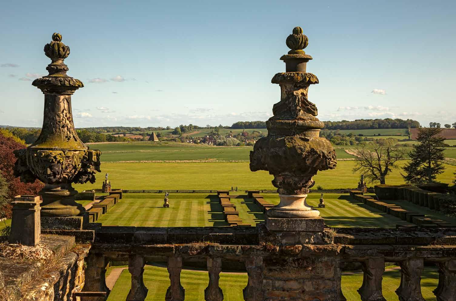 Castle Howard: A Grand Tour of England's Finest Country House