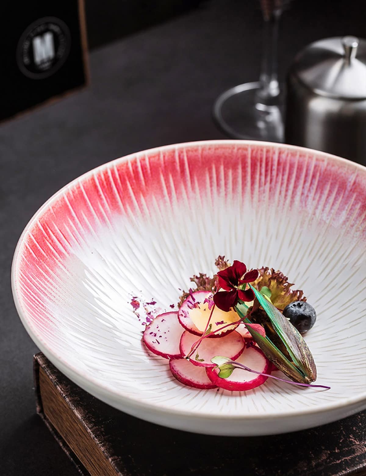 Misa emaliowana Misa ceramiczna w kolorze emalii Różowa miska ceramiczna, 9,5-calowy talerz do zupy sałatkowej, makaron ramen z możliwością układania w stosy porcelanowe miski do serwowania owoców mis