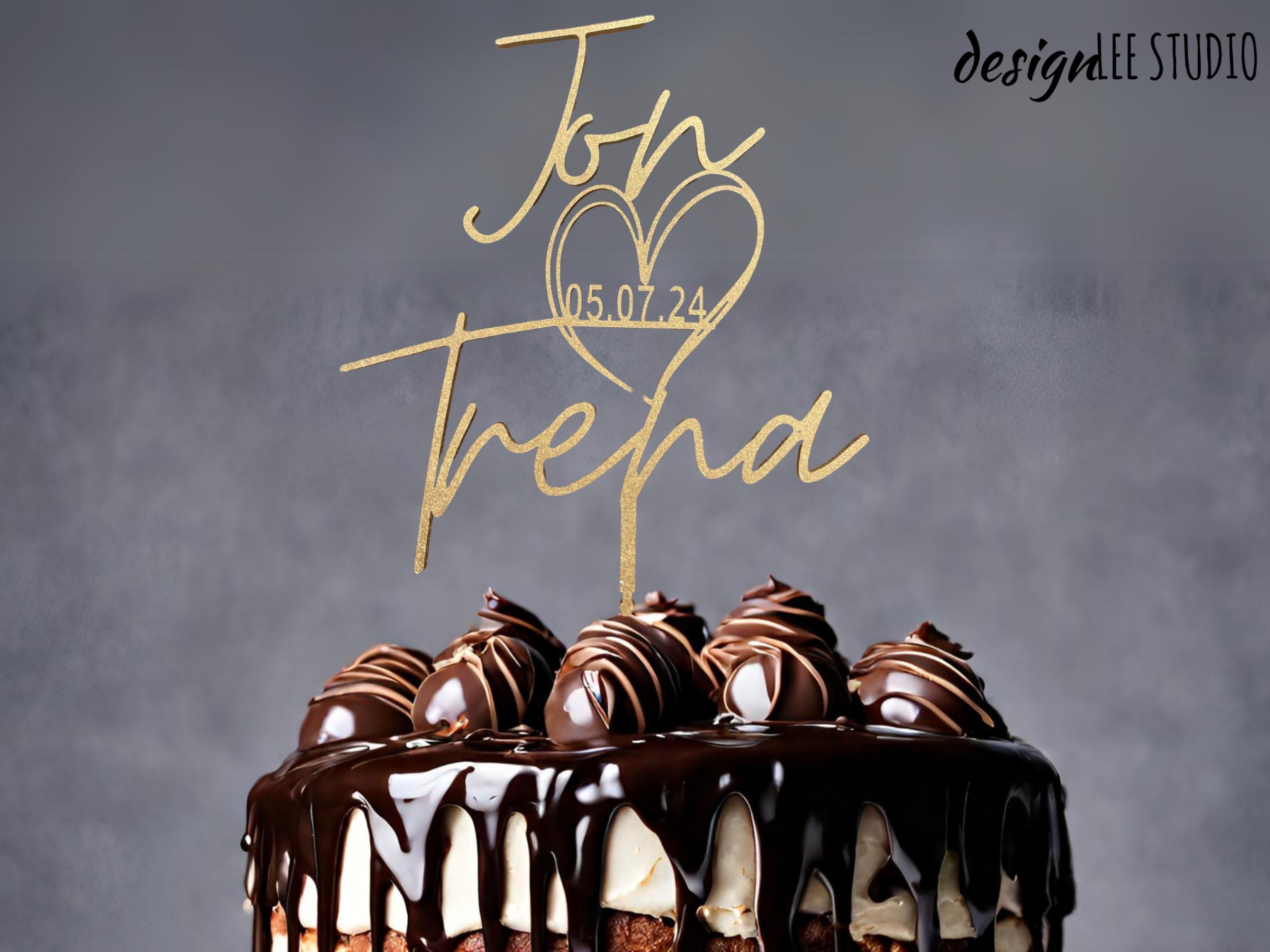 Personalized Wedding Cake Topper with Heart & Wedding Date Couples Name Engagement Cake Topper Wedding Decor Rustic Cake Topper Customize Your Own Cake Topper