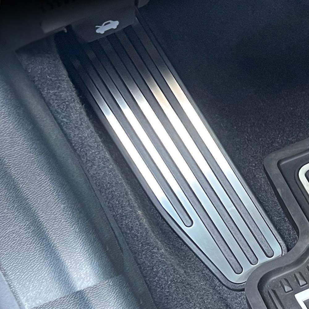 American Car Craft Camaro Dead Pedal Trim Plate, Stainless Steel Interior Accessories | Fits 2016-2021 Chevy Camaro (Polished Finish)