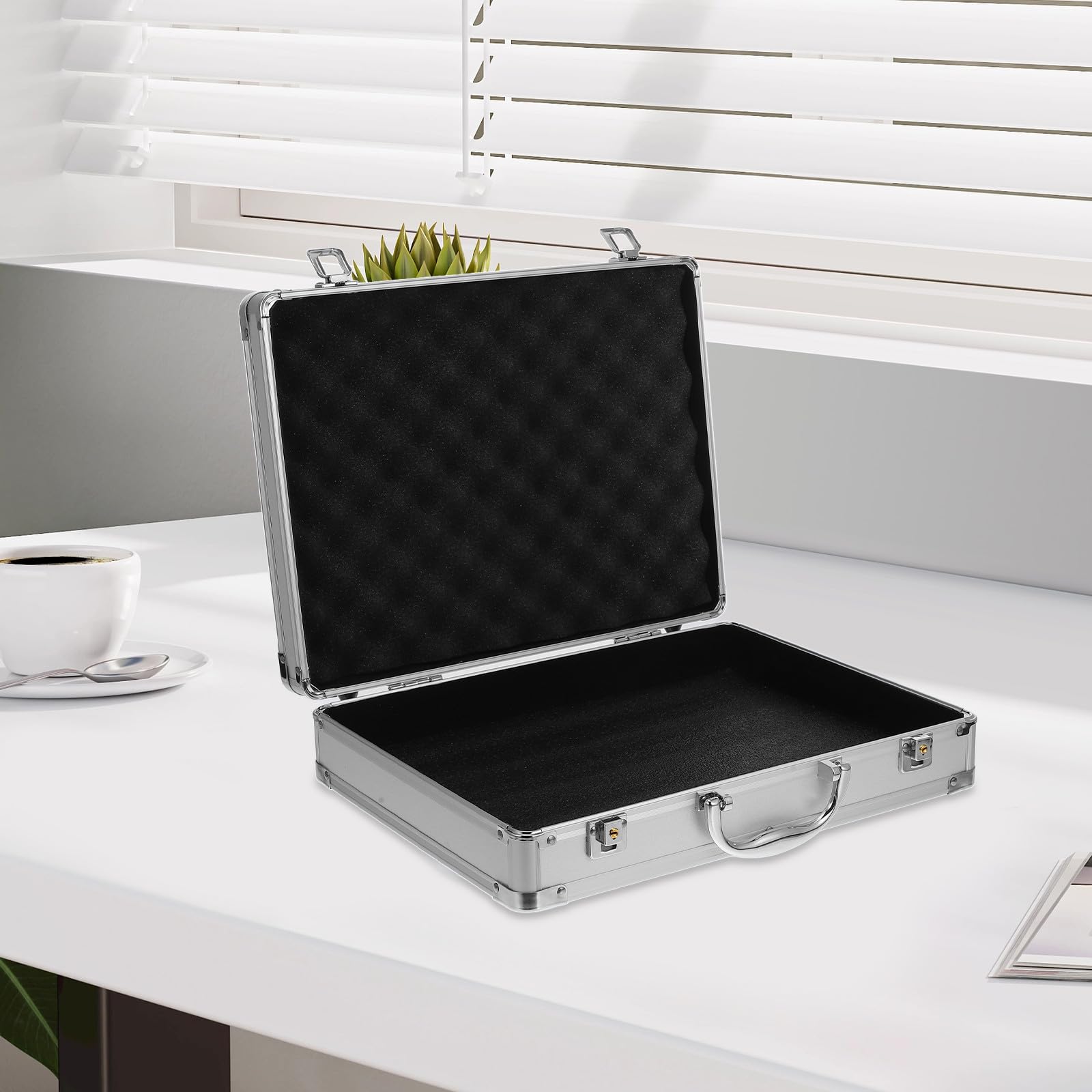 Maleta de Aluminio Gran Capacidad y Diseño Antichoque, Caja Organizadora Portátil para Herramientas Asa, Adecuado para Talleres y Oficinas