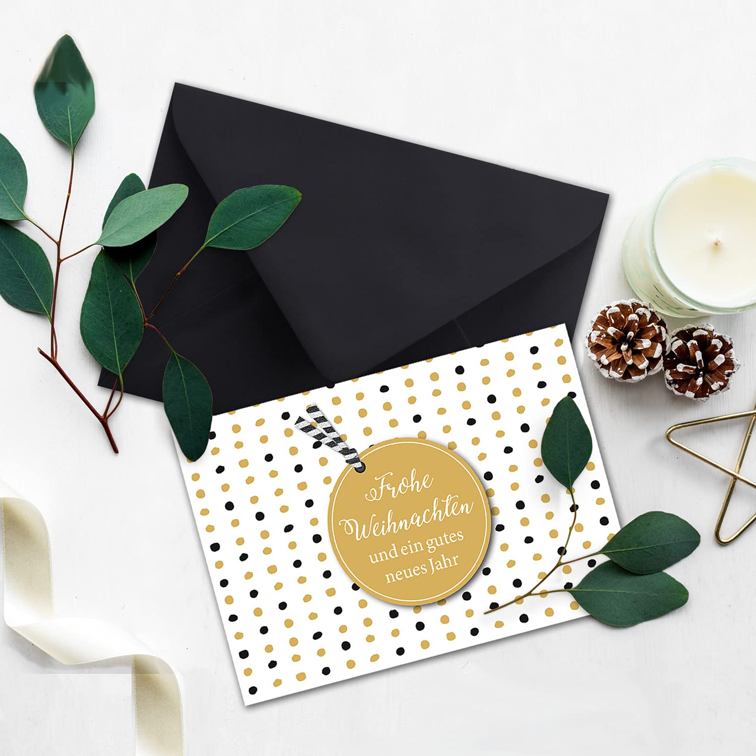 NEUSER PAPIER 200x Weihnachtskarten-Set DIN A6 in modernem Design mit Punkten - Faltkarten mit Umschlägen DIN C6 in Schwarz mit Nassklebung - Weihnachtsgrüße für Firmen und Privat