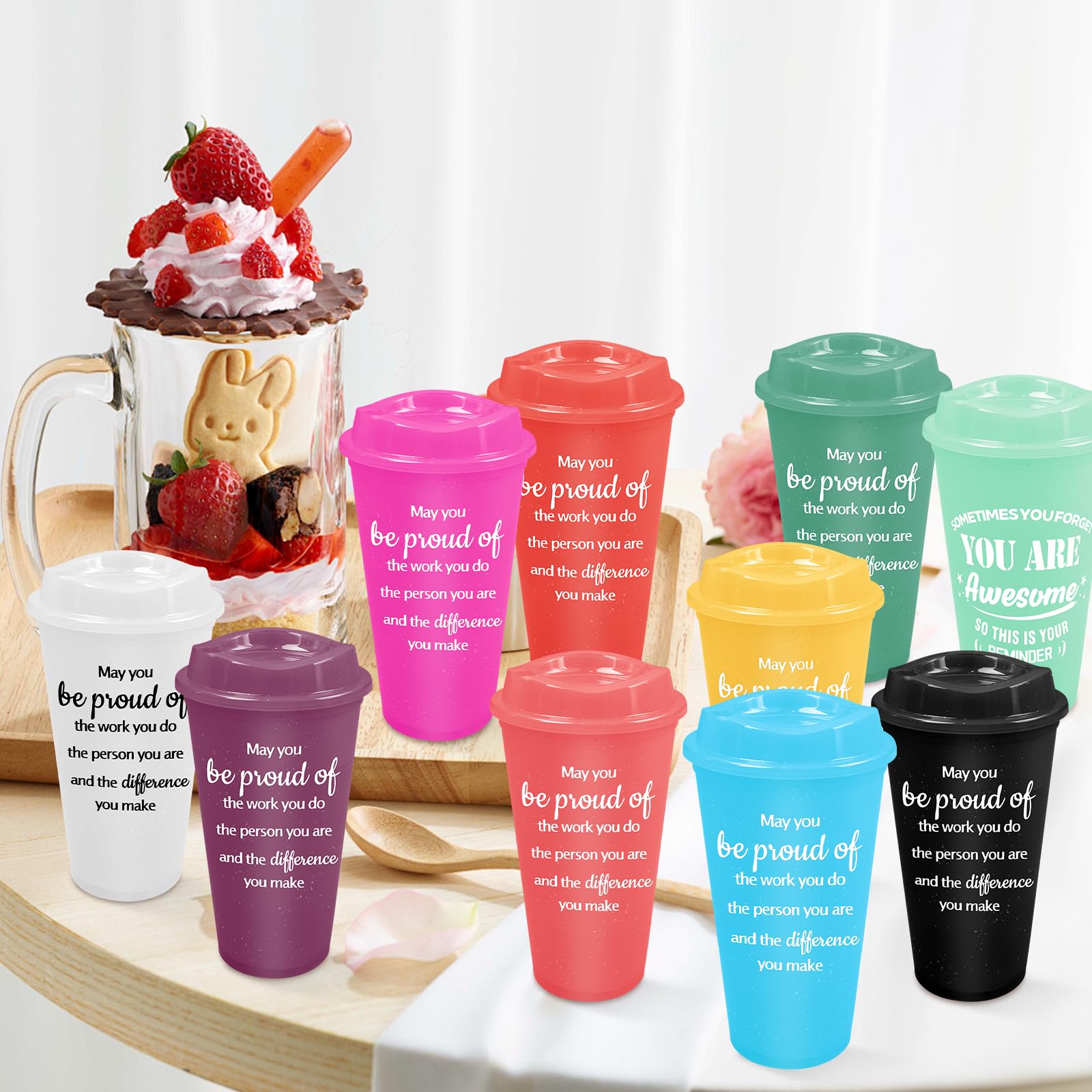 Lot de 24 gobelets à café en plastique avec couvercles colorés réutilisables pour la fête des pères – 473 ml – Gobelets inspirants pour enseignants, collègues, employés – Cadeaux de Noël
