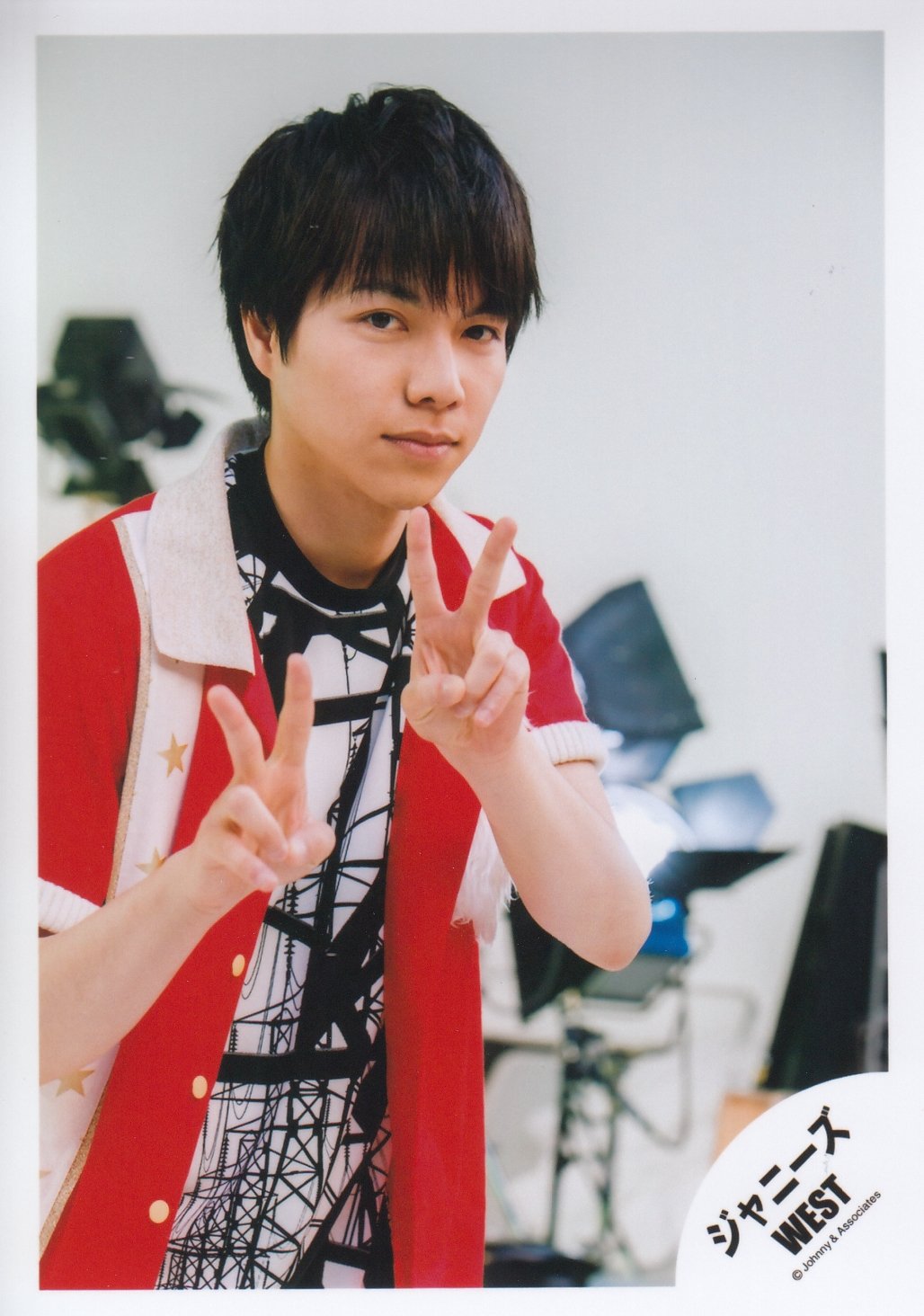 ジャニーズWEST 重岡大毅　公式写真　WEST. Amazon.co.jp: ジャニーズWEST 公式生写真 （重岡大毅）WA00186 : Toys