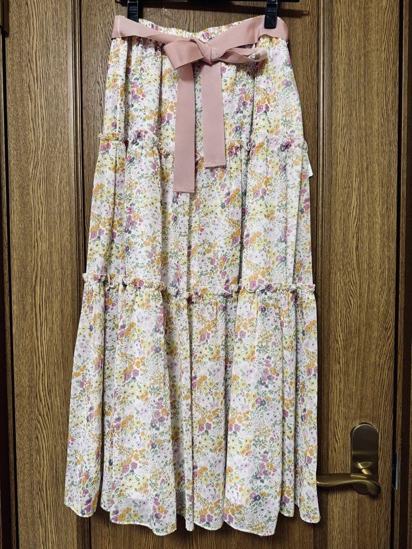 Amazon.co.jp: エムズグレイシー2024カタログカバー インスタ掲載小花  