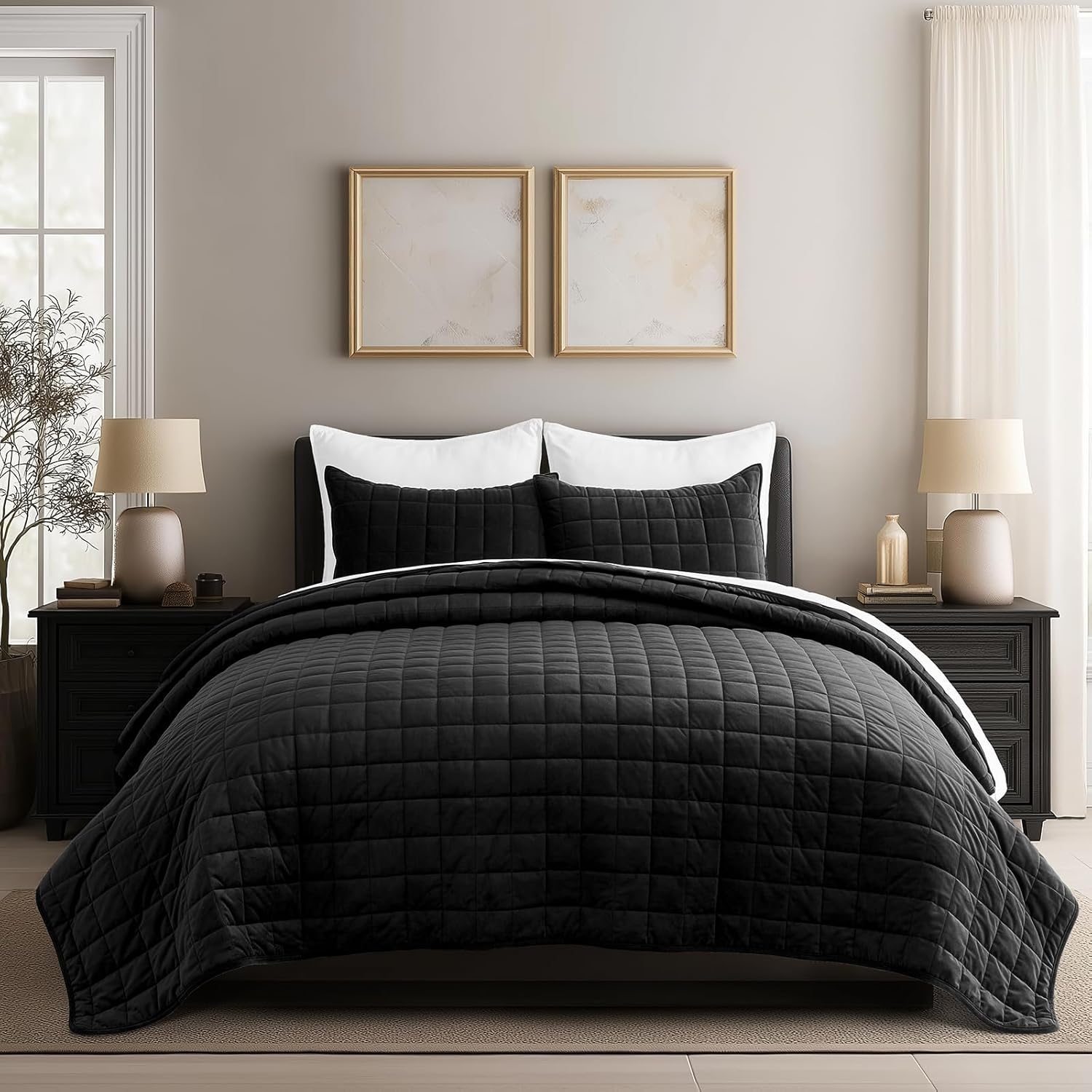 EVERGRACE Pearl Velvet Quilt Full Queen Size Bedding Sets, Luxurious Soft Velvet Comforter Set, Lightweight Box Stitching Oversized Bedspread Coverlet for All Season, with 2 Shams, Black