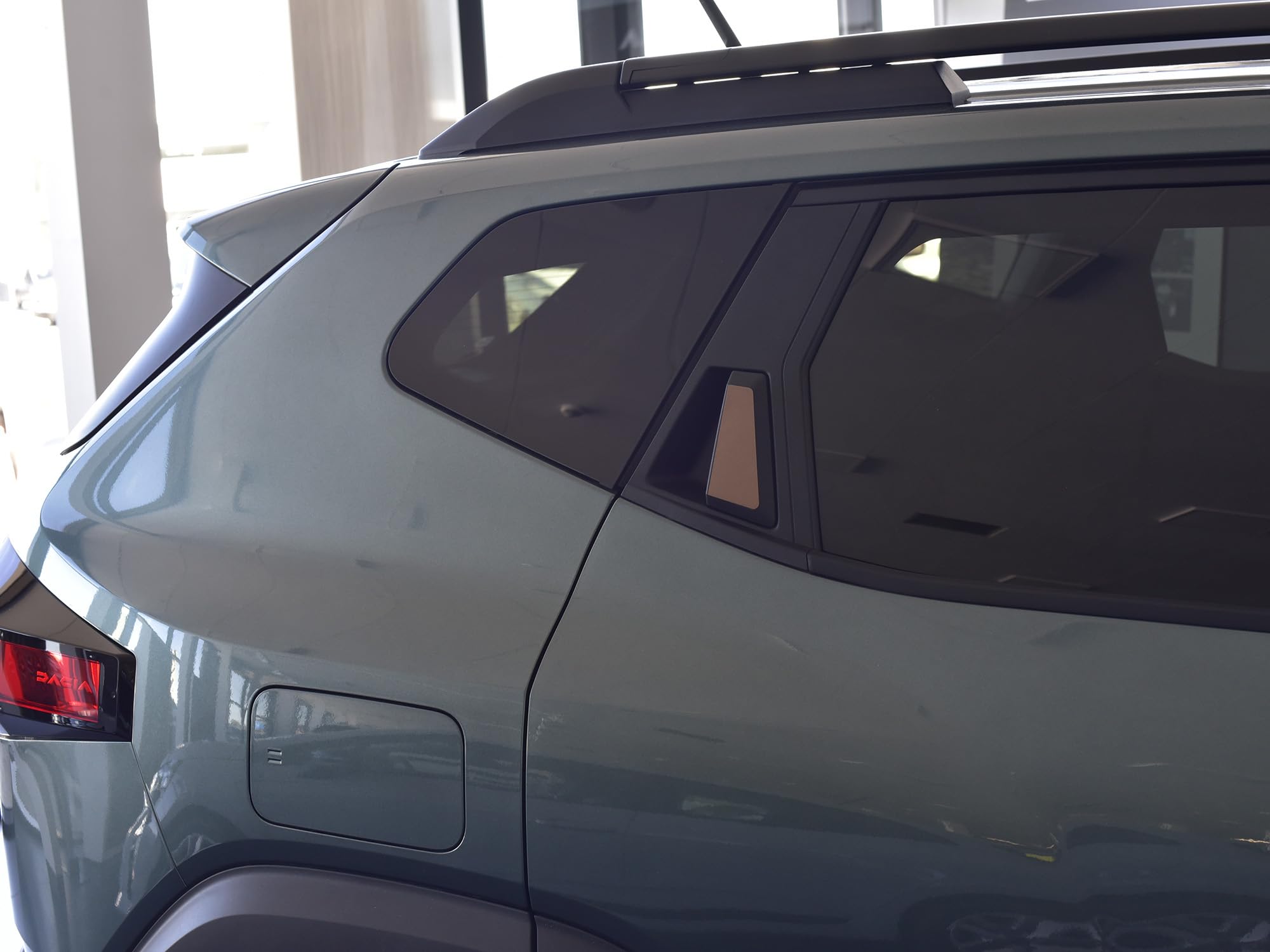 Copertura In Acciaio per 2024+ Dacia.Duster III 3 (P1310) / BIGSTER (R1310) | Maniglia Porta Posteriore Decor - Stile MARRONE RAME | 2 Pezzi Essential Expression Journey Extreme DUSTER Accessori