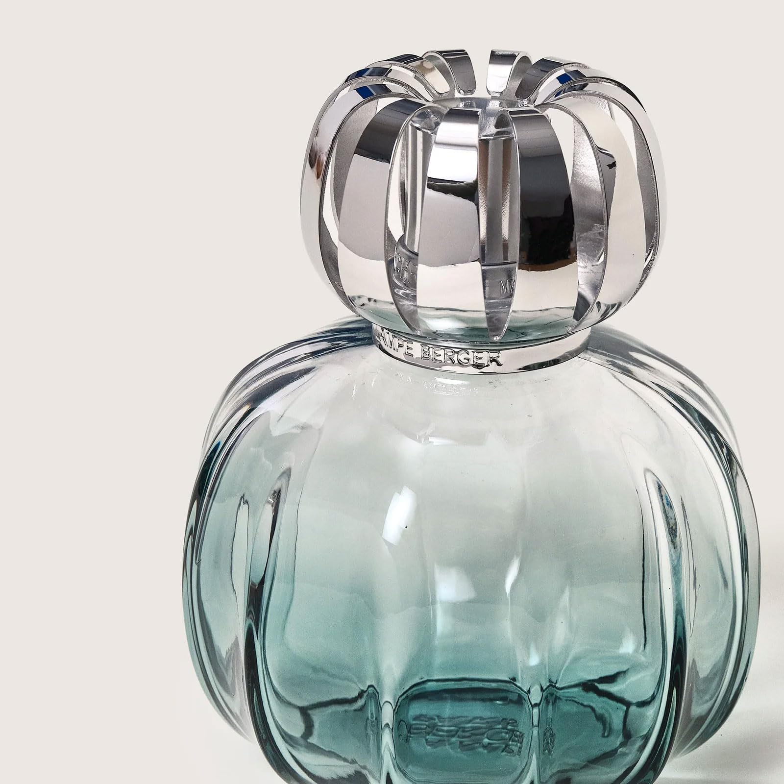MAISON BERGER - Coffret Lampe Berger Corali avec Recharge Parfum 250ml, Prête à l'emploi - Parfume et Purifie - Diffusion Fine, Homogène et Longue Durée (Vert)