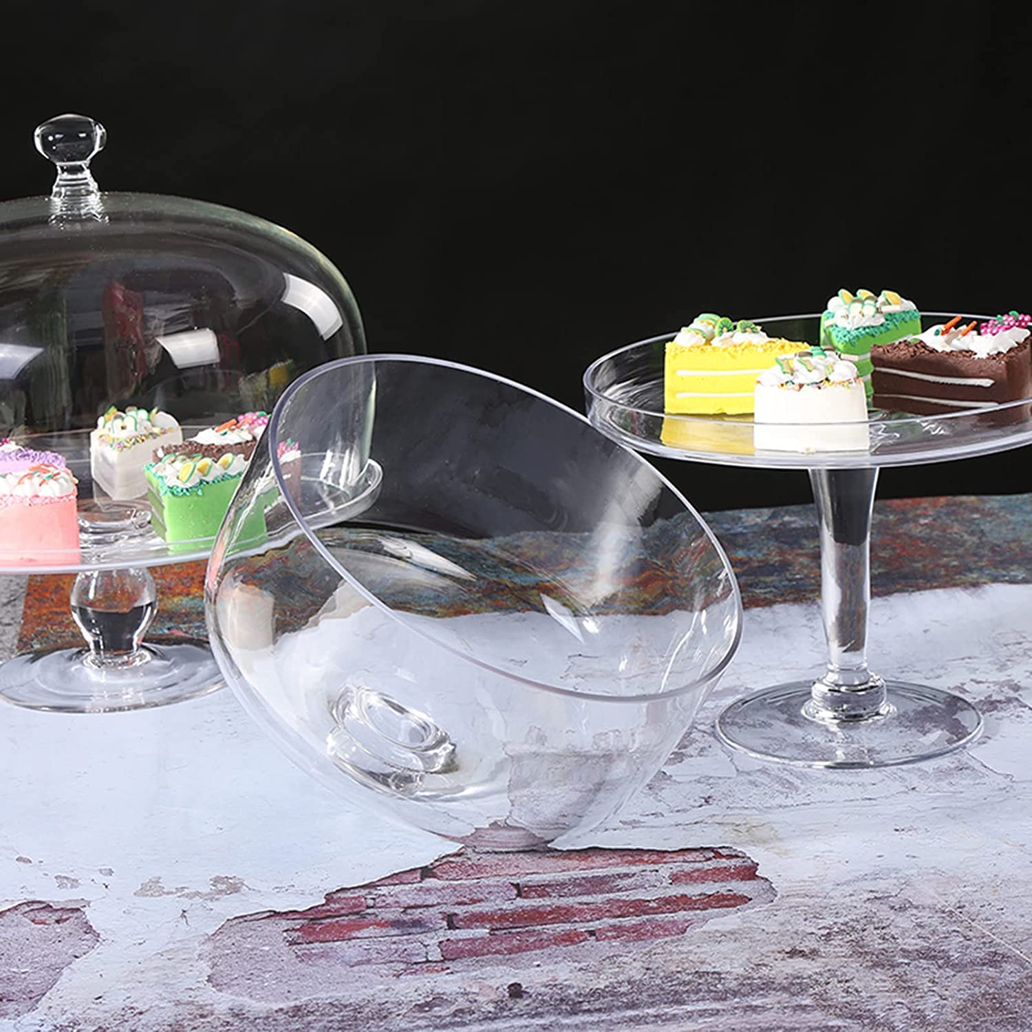 Desserts Présentoir à gâteau européen avec couvercle en forme de dôme Support à cupcakes en verre cristal transparent et plateau de service Plateau à dessert multifonctionnel pour la cuisine Fruits