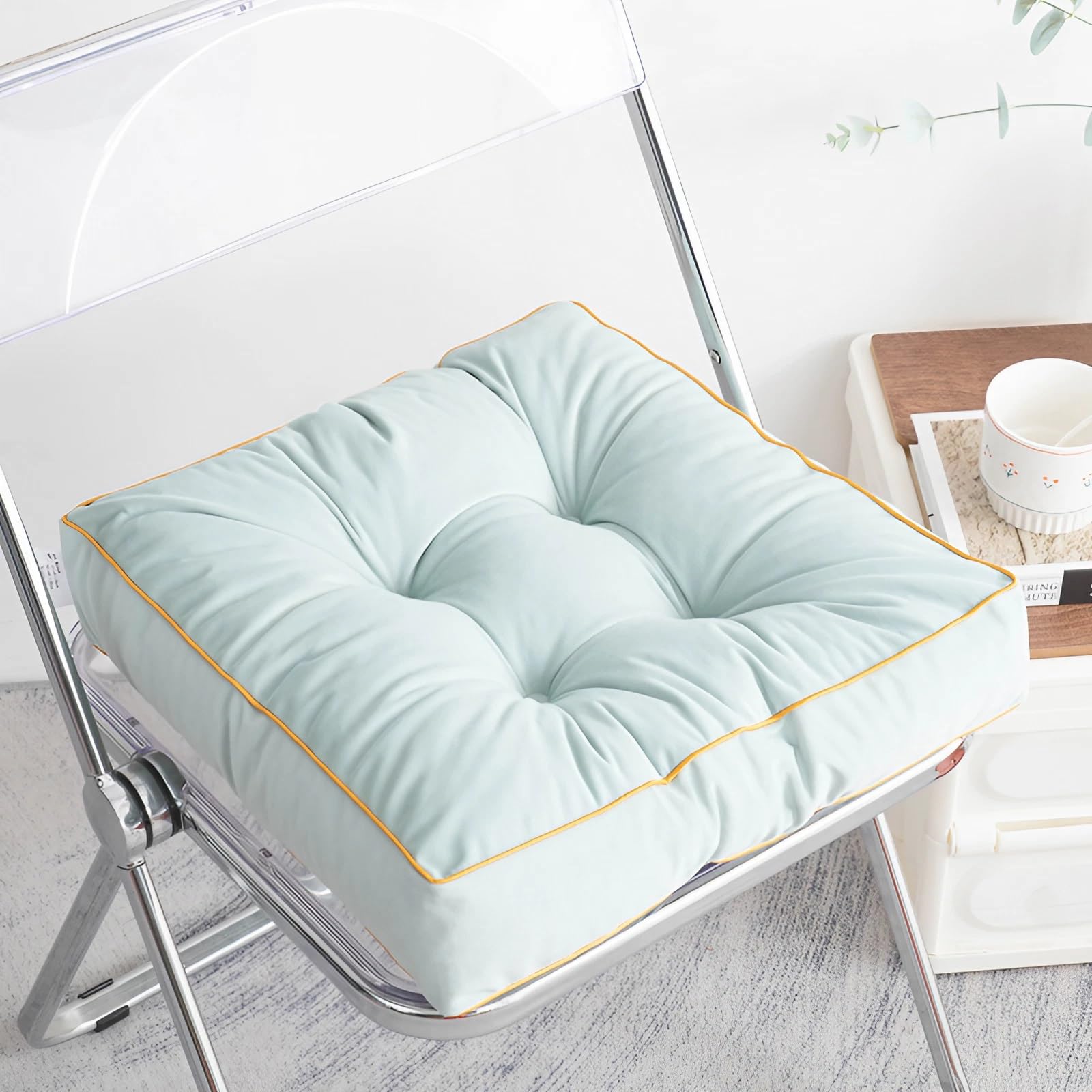 Coussin de chaise en peluche pour un salon de jardin et une terrasse tout confort