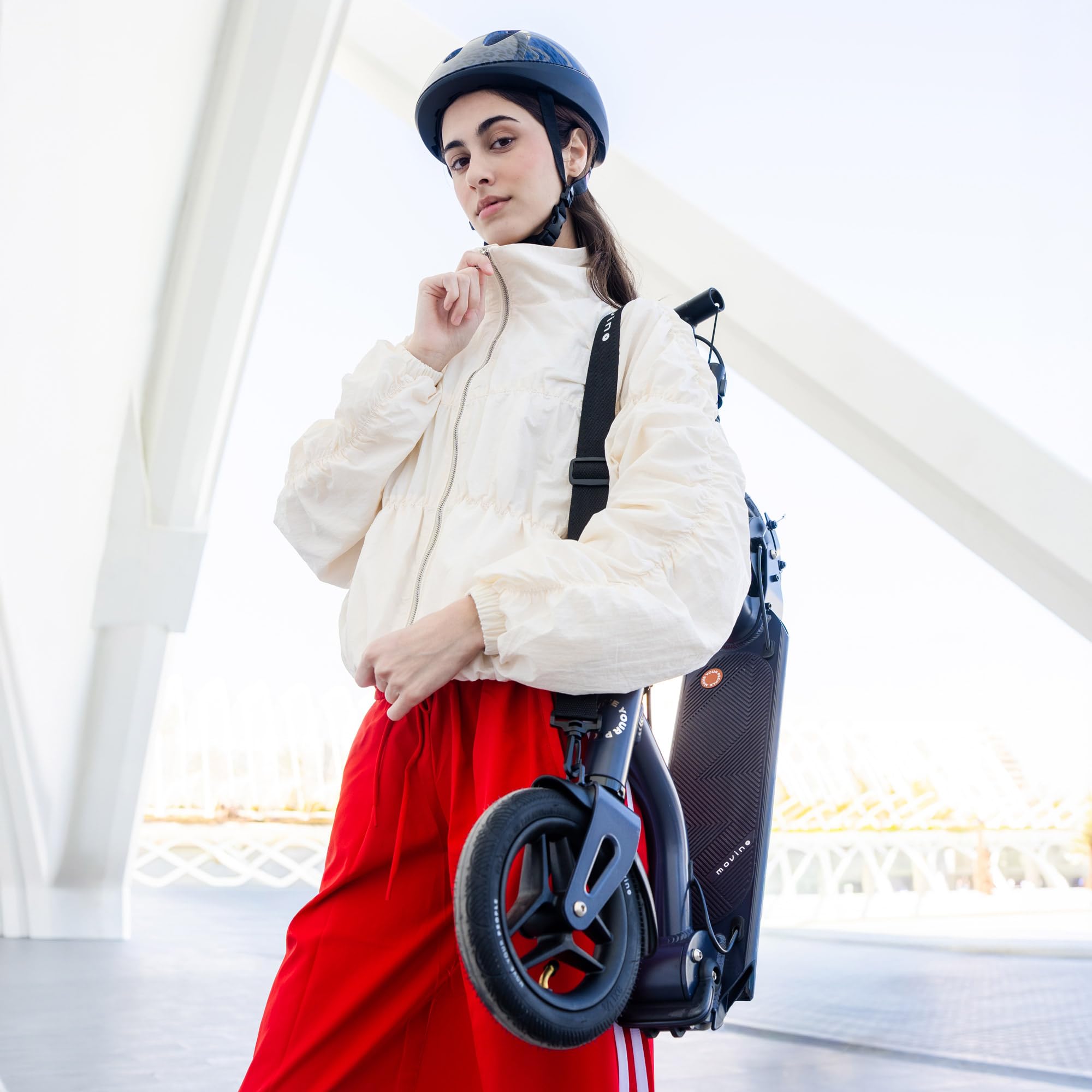 Movino Scooter Urbano Pieghevole per Giovani e Adulti - Ampia Pedana Antiscivolo - Ruote Grandi - Manubrio Regolabile - Air