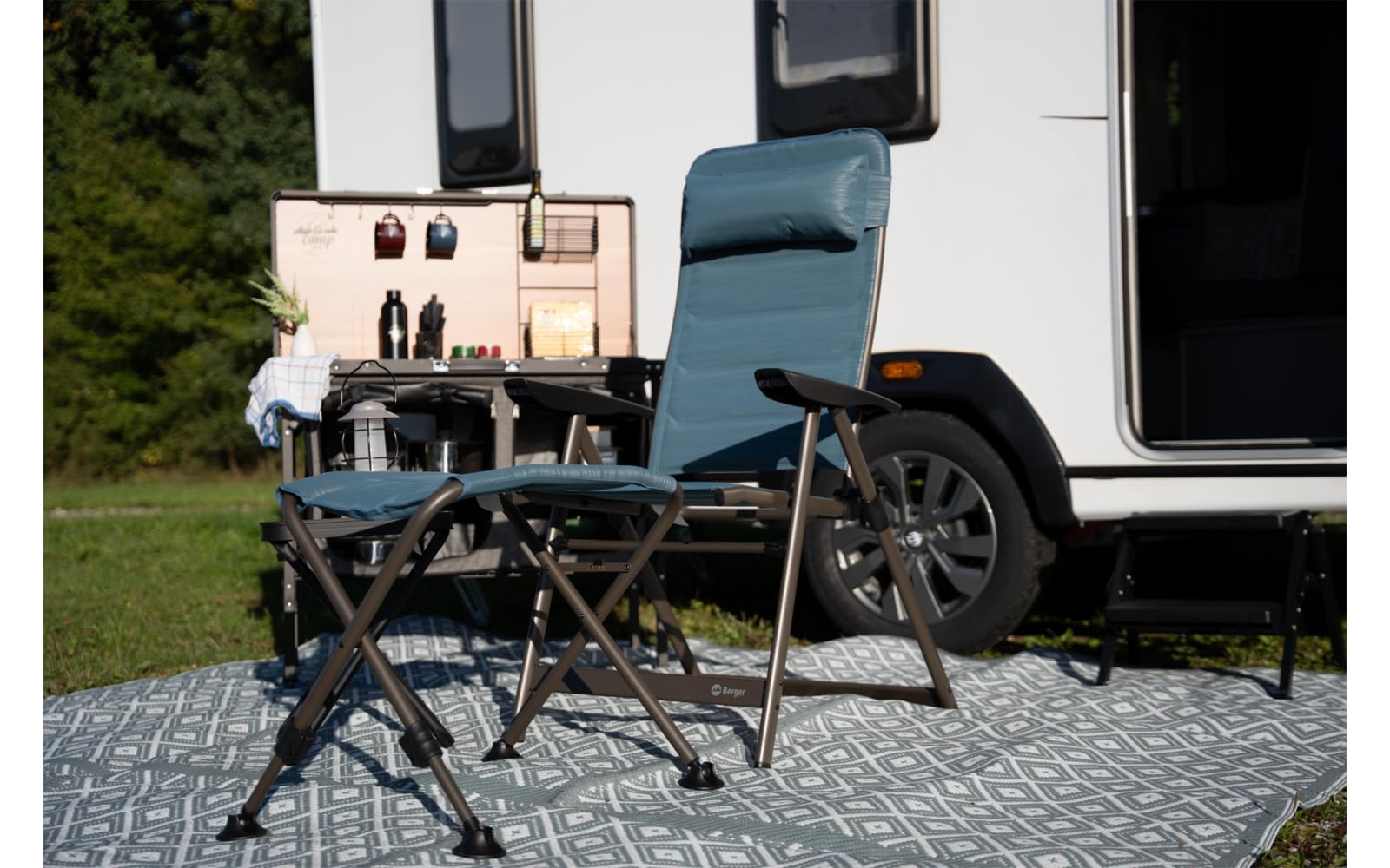 BERGER Slimline Beinauflage | Klapphocker Camping Fußhocker Outdoor belastbar bis 100 kg | Campinghocker Campingstuhl Fußstütze klappbar leicht & stabil