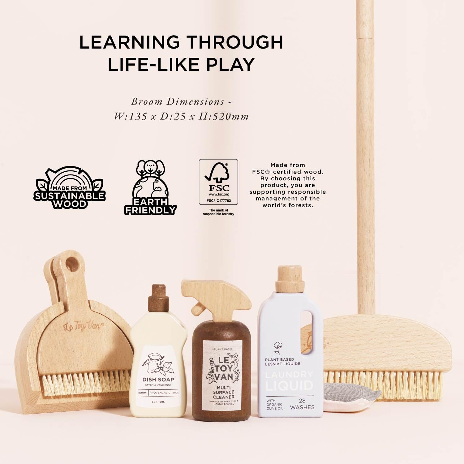 Le Toy Van Set de Ménage Écologique en Bois FSC, Jouet d'Imitation avec Balai, Éponge, Pelle et Balayette, 3+ Ans, 30,5 x 7,3 x 22 cm, Bois Clair