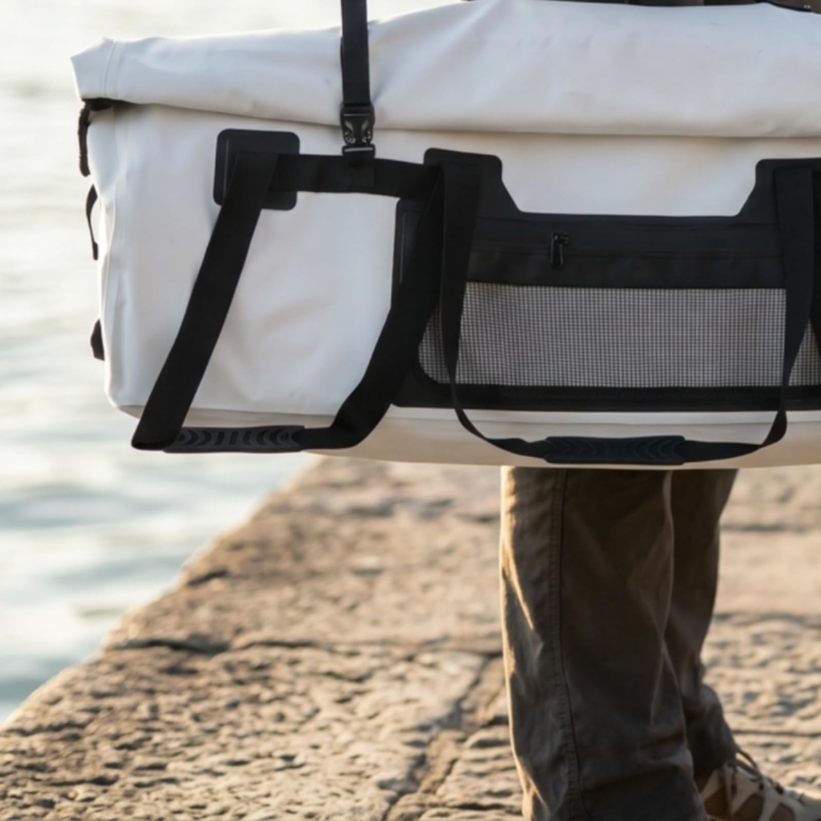 Isoliert Fischkühltasche mit Netztasche