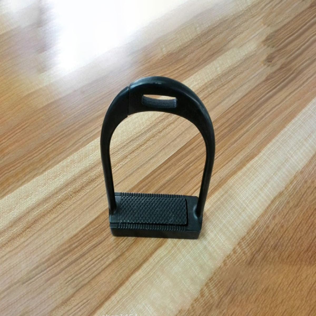 Alipis 2 Pieces Large Black Anti-Skid Horse Stirrups Wear-Resistant Plastic Safety Riding Stirrups for Equestrian Saddle Accessories