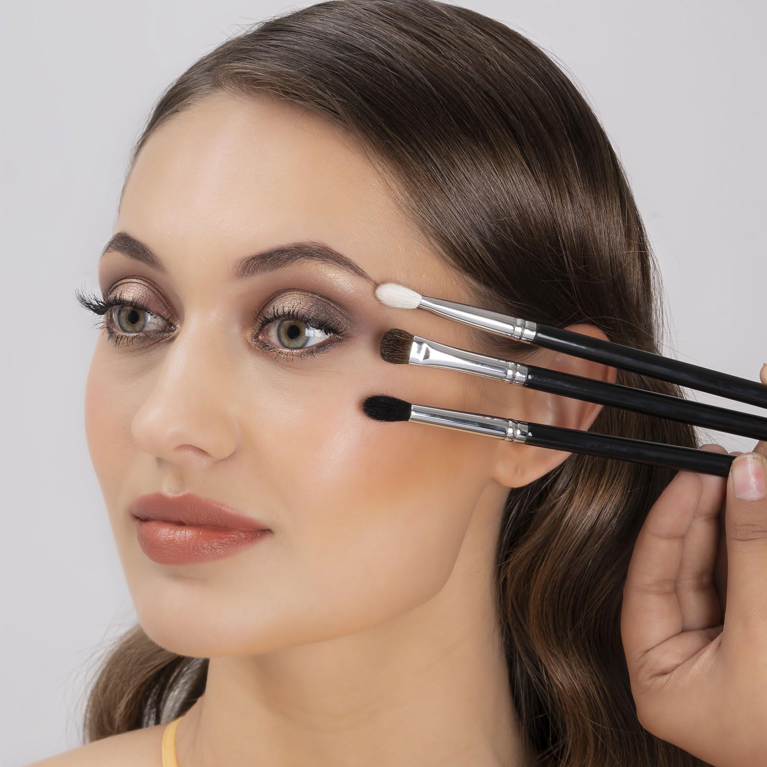 VEGA PROFESSIONAL Juego de 19 brochas de maquillaje (VPPMB-44)