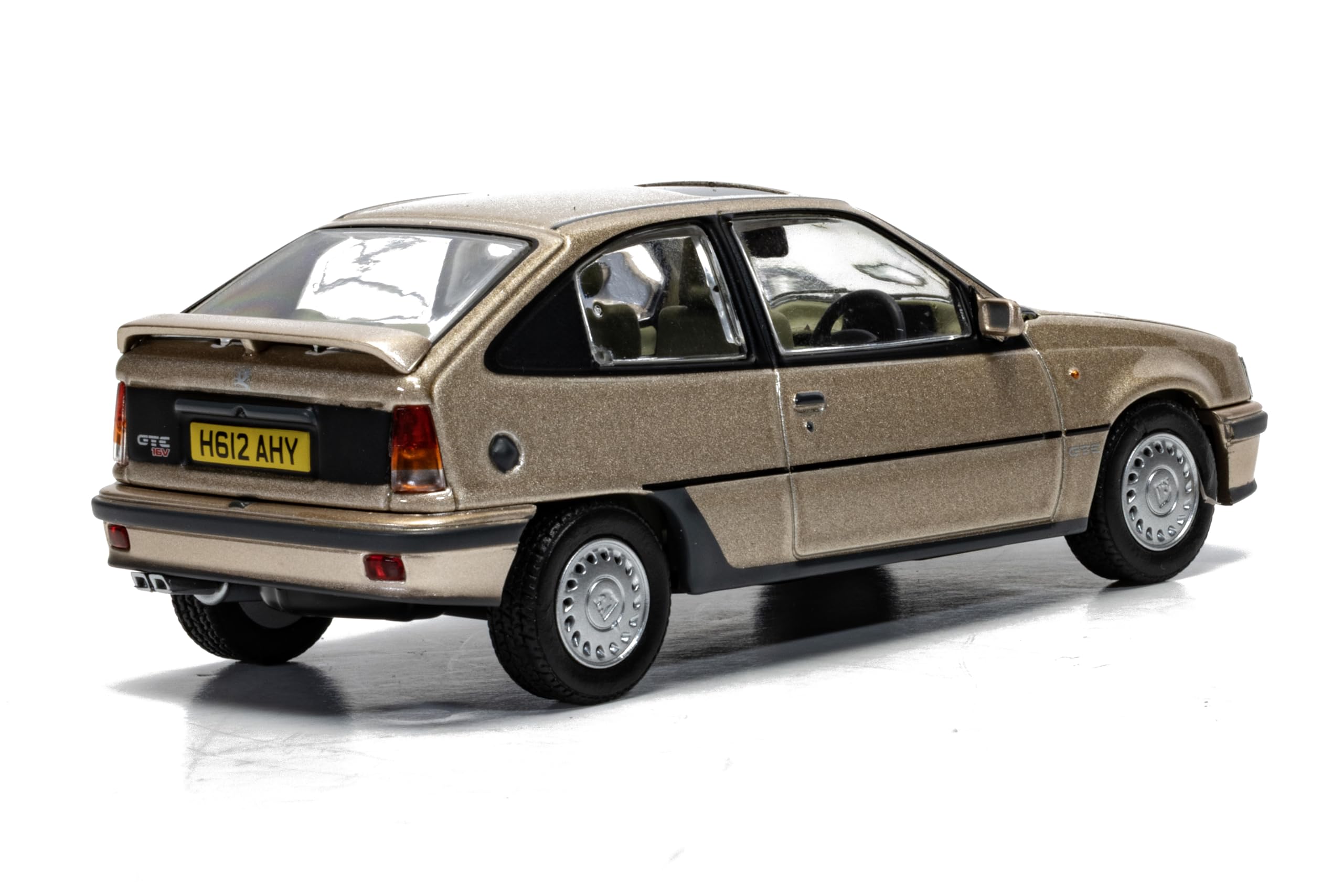 Corgi VA13209 Vauxhall Astra Mk2 GTE 16V, Rembrandt Silver Corgi Vanguard Die-Cast Model