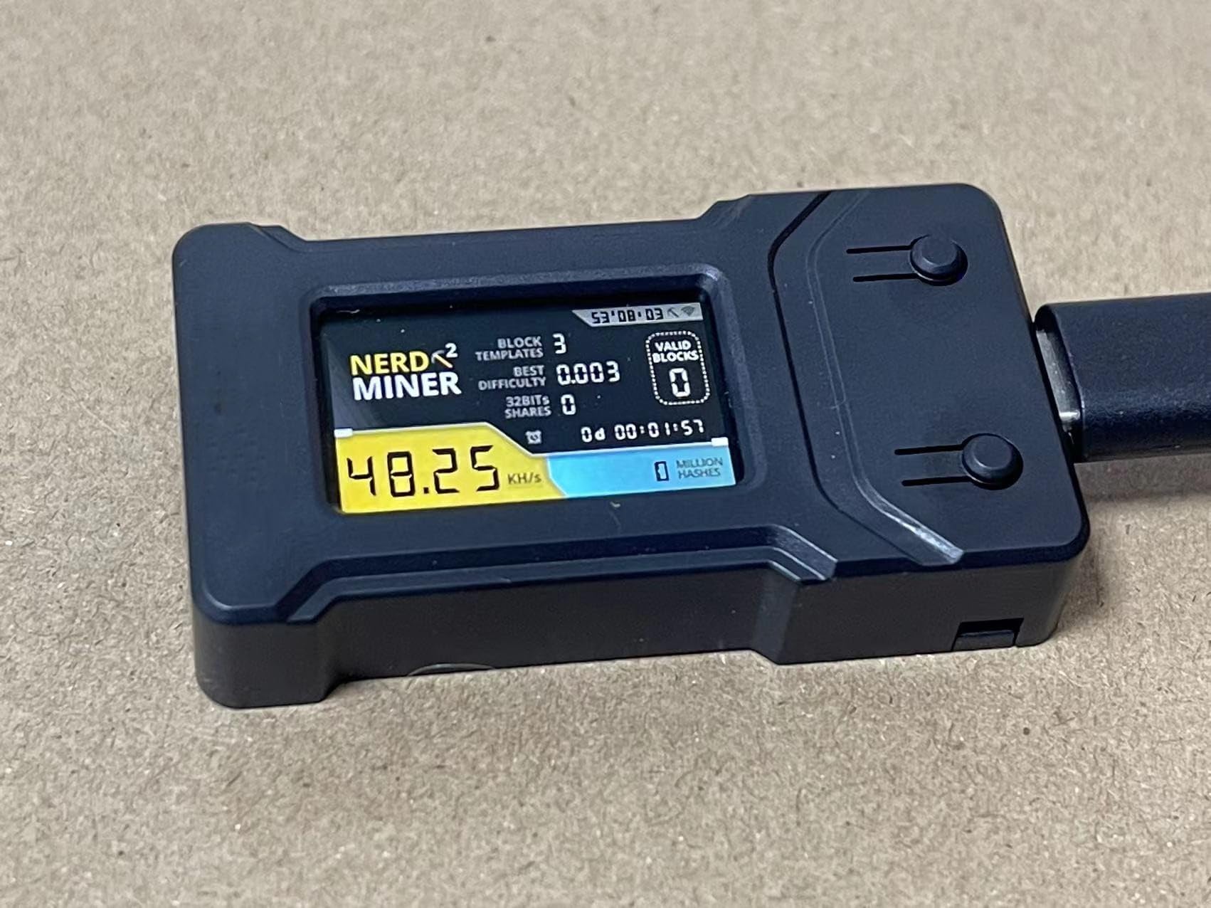 Amazon.com: Minero de lotería solo de Bitcoin NerdMiner V2 56KHS T-Display  56 KH/s Hashrate Nerd Miner Mini BTC Lottery Machine 56K/S T-Display 1.14  Plug-and-Play BTC Crypto Solo Lottery Miner Máquina de minería :