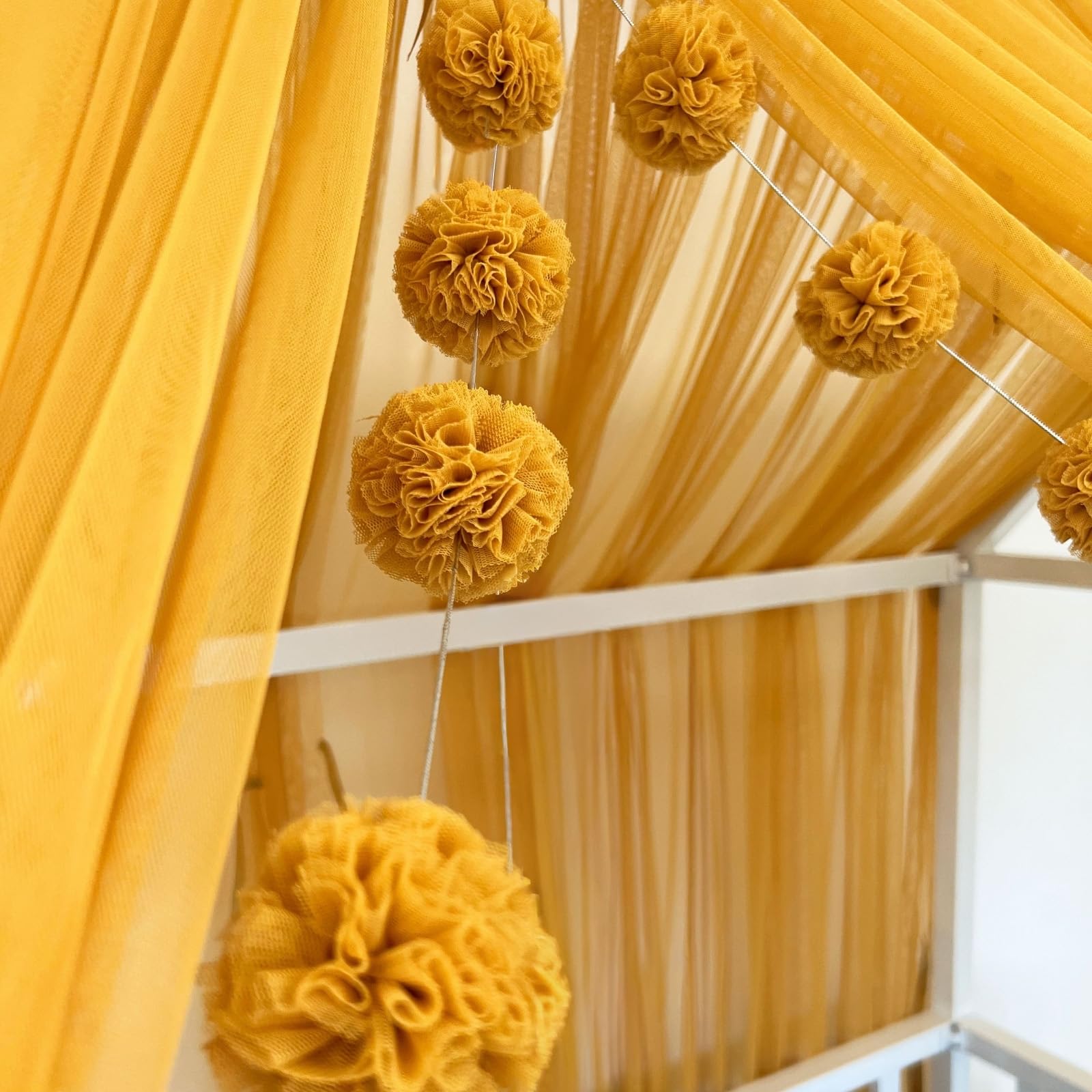 Tenda a baldacchino per letto della cameretta dei bambini, decorazione per letto montessori, tenda da gioco in morbido tulle per bambini (senape, 420 cm, set da 4)