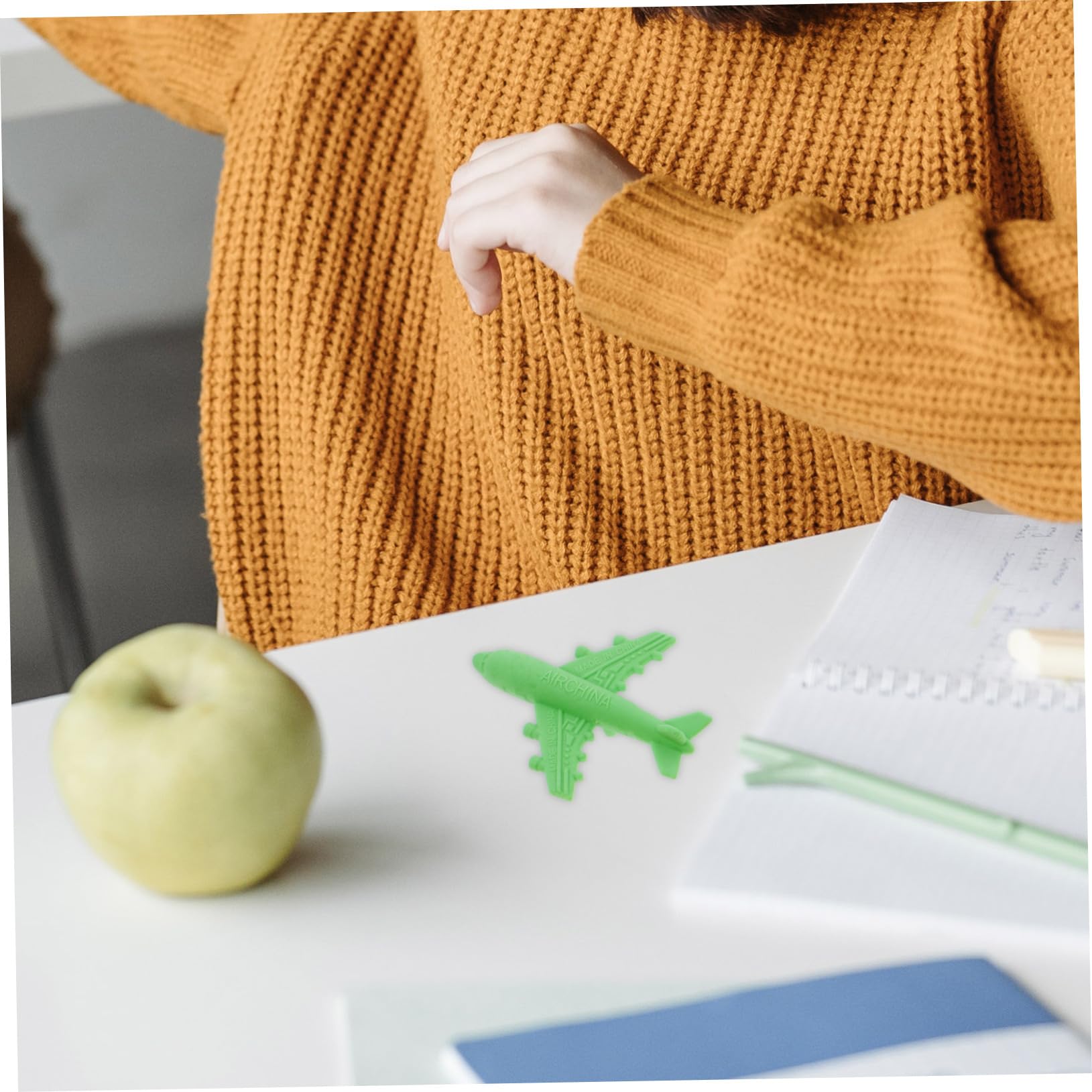 SEWACC 4 Sätze Teiliges Niedliche Flugzeug Radiergummis Bunte Schulbedarf Radierer Für Spaßige Schreibwaren Für Jungen Und Mädchen Als Mitgebsel Oder 12 Stück * 4