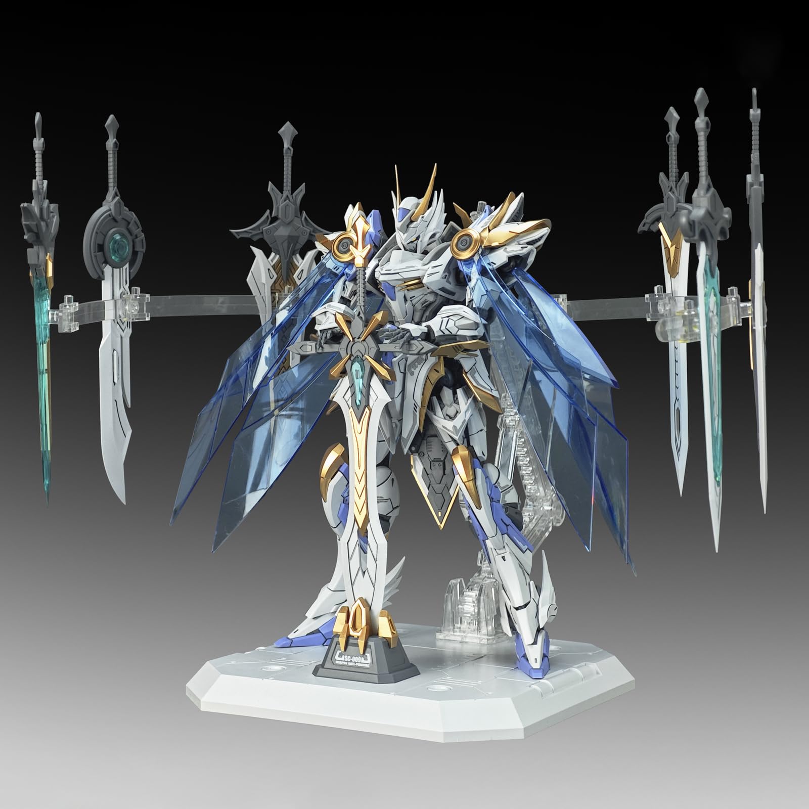 Pipigirl 1:144 Plastic Action Figures Kits, Divine Invoker Percival, 6.3 in Mecha Model, Easy to Assemble Tianfa