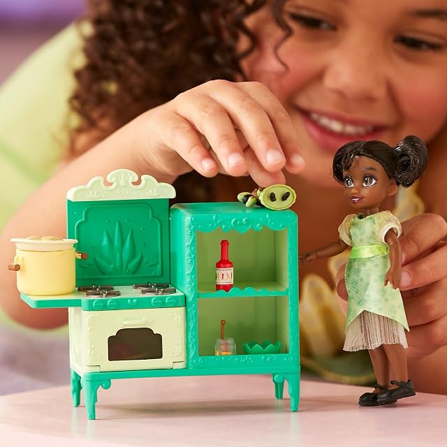 Foto 2 de 8 de Disney Store Oficial Set de Juego con Minimuñeca de Tiana, Tiana y el Sapo, Disney's Once Upon a Story