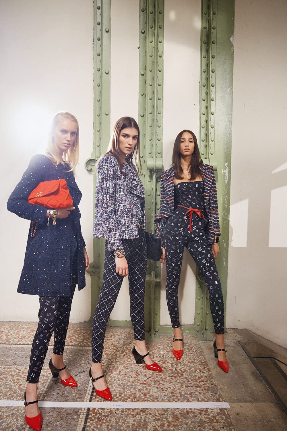 CHANEL – Fittings and Backstage