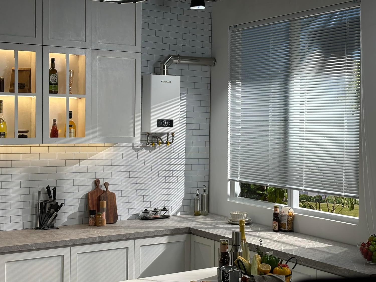 GASLAND Gasmart C: Scaldabagno a gas da 12 l, GS318NG a metano istantaneo (20 mbar), per interni, a basso NOx, caldaia sigillata per bagno, cucina, lavanderia