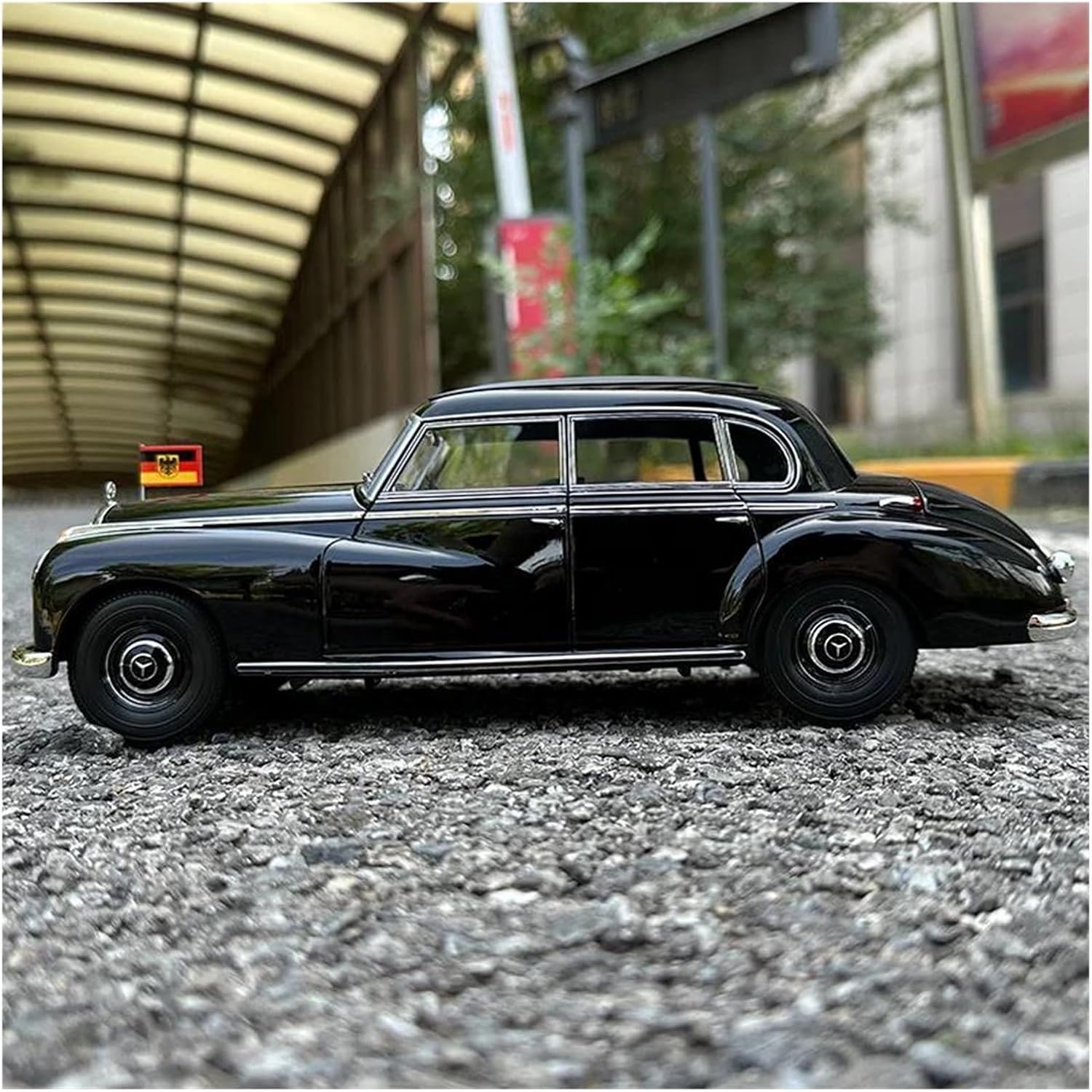 Car Model Replica 1:18 for Mercedes-Benz 300s W186 Premier Car Alloy Car Classic Nostalgic Souvenirs Gift Collection Vehicles Toys