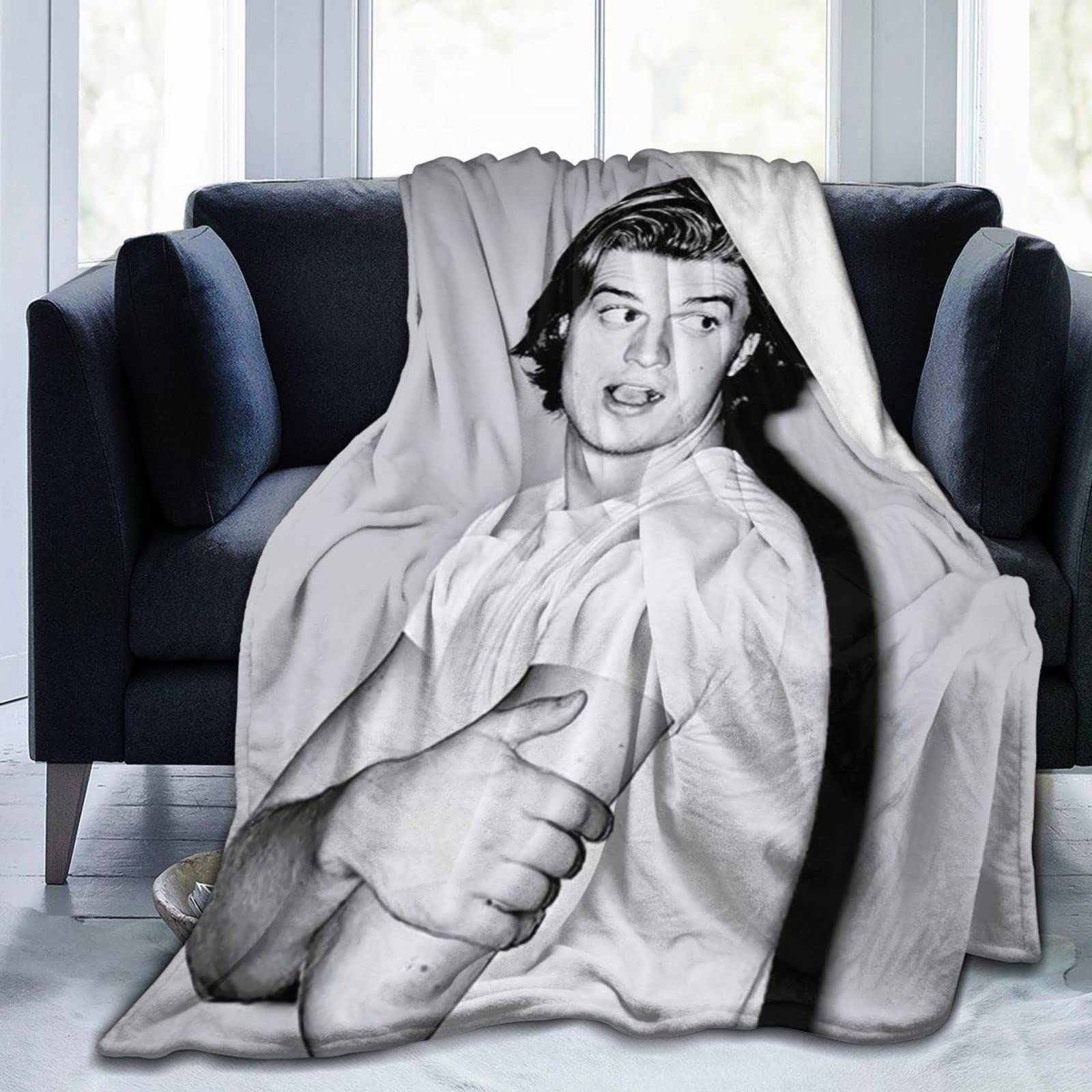 Joe Actor Keery Fleece Blanket Throw Blanket Lightweight Super Soft Cozy Luxury Bed Blanket Microfiber