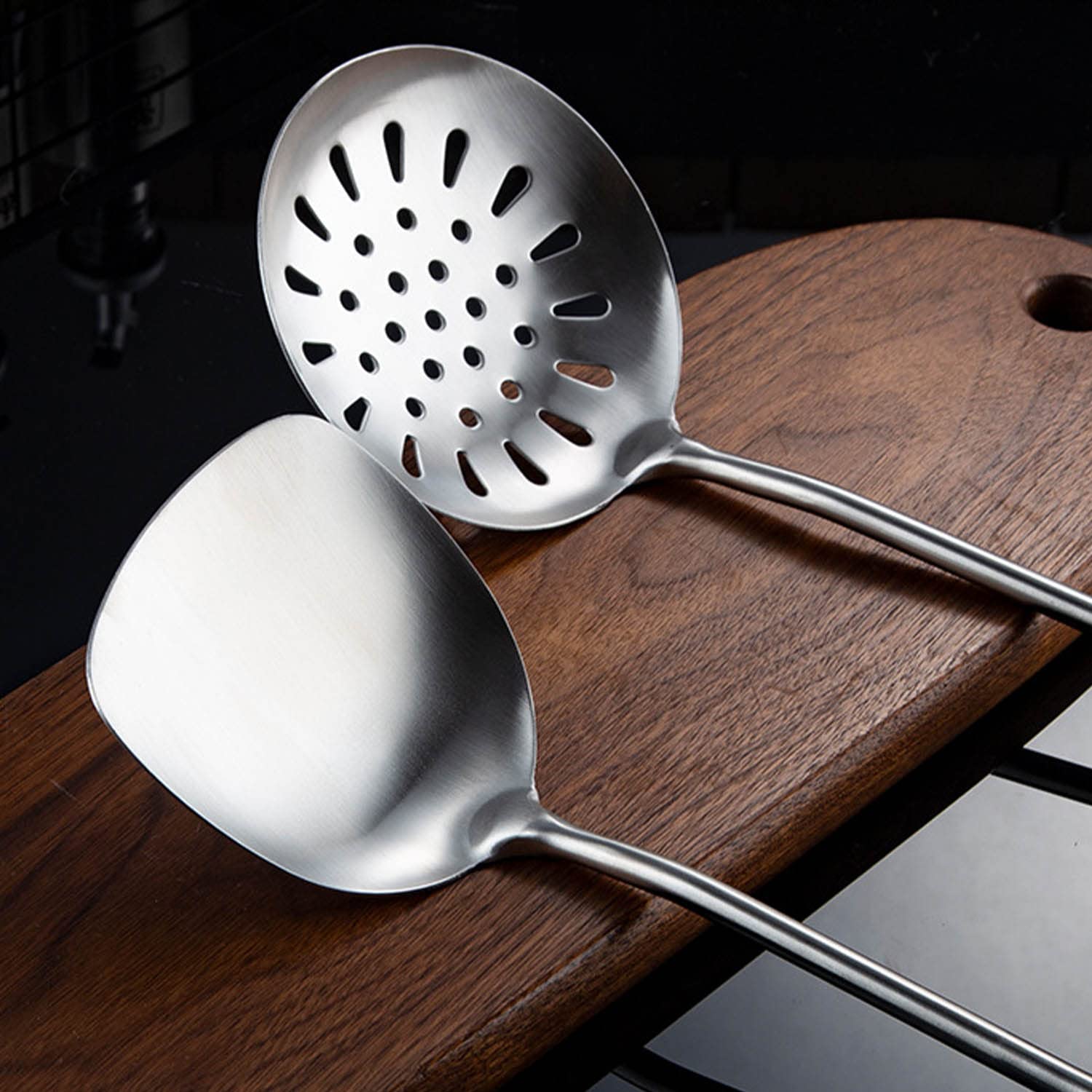7pcs Ustensiles de Cuisine en Acier Inoxydable Set avec Spatule Porte-Ustensiles Antiadhésif Résistant à la Chaleur Outil de Chef Cadeau, Argent