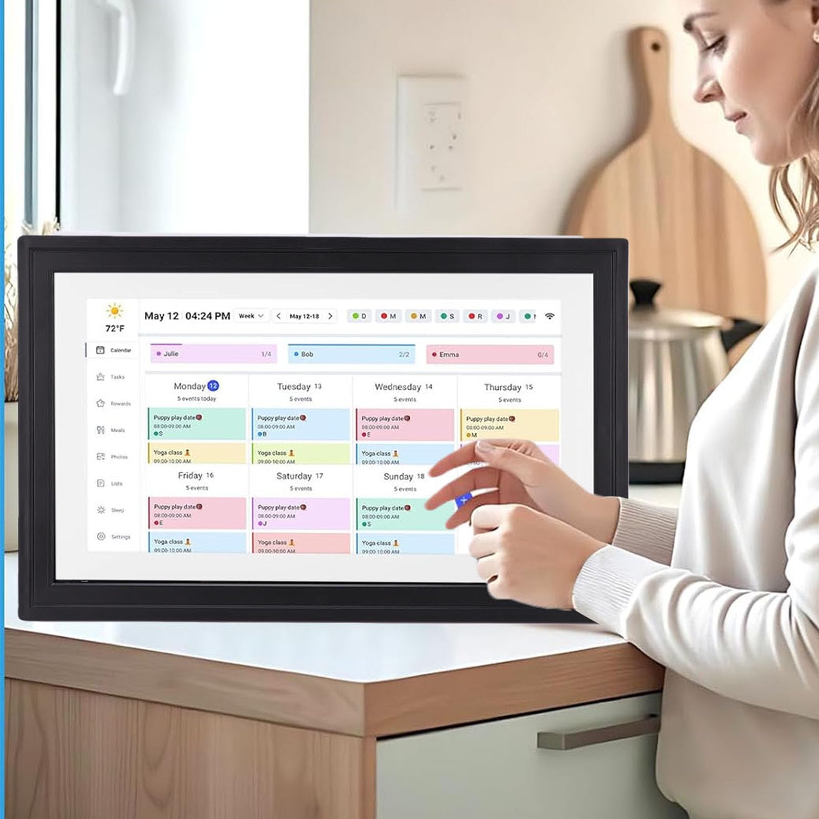 Sxhlseller 21,5-Zoll-Smart-Touchscreen-Digitalkalender, WLAN-Wandmontierbarer Familienplaner mit Interaktiver Aufgabentabelle und App-Steuerung, für Cozi Yahoo Sync (EU-Stecker)