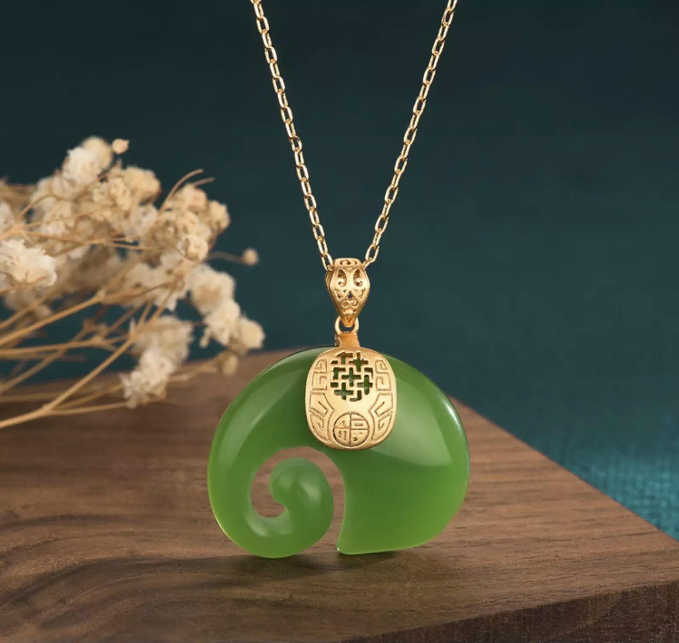 Collier Pendentif éléphant en Jade, chaîne plaquée Or 18 carats, Bijou rétro délicat