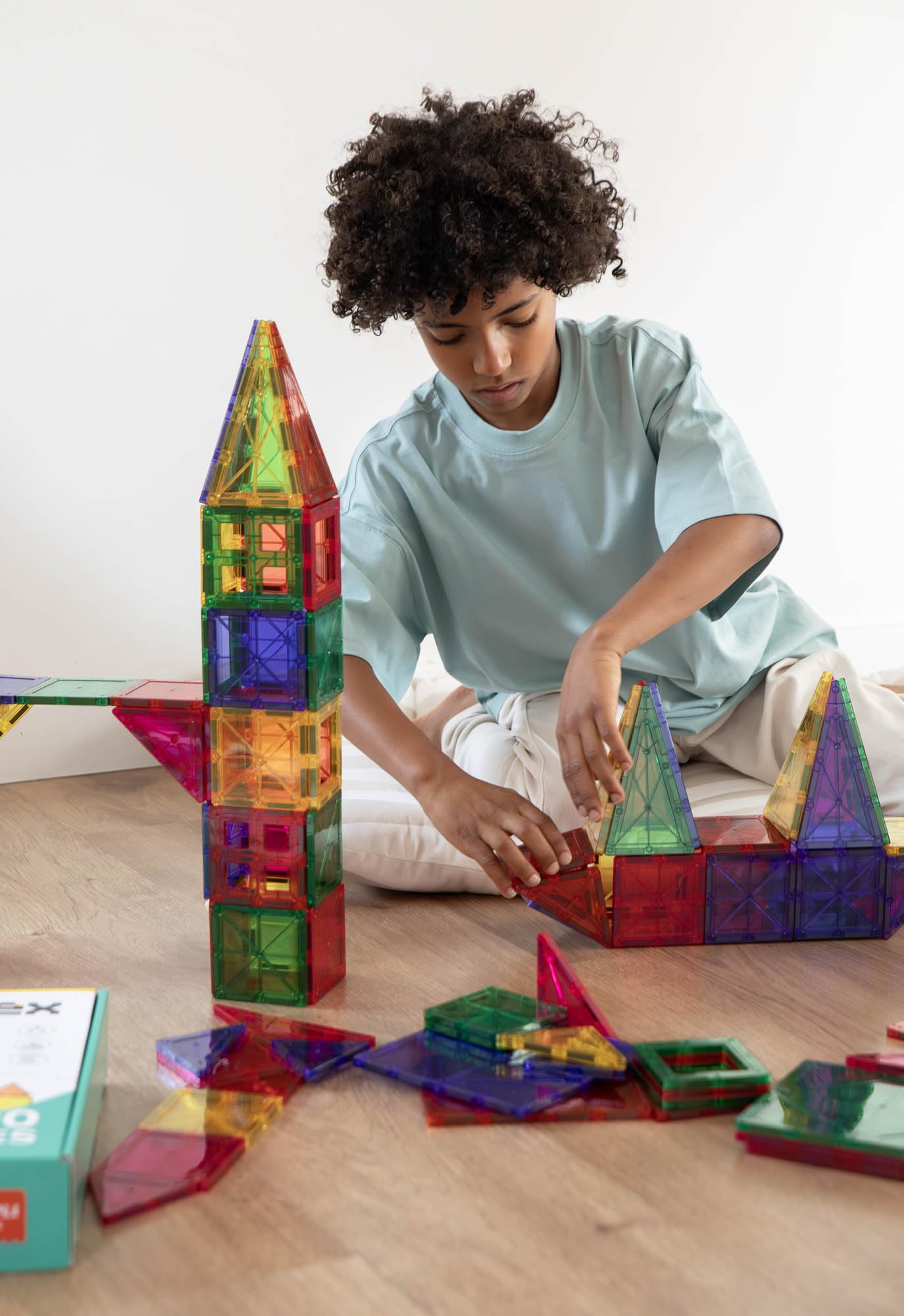 APLI Kids 20138 - Magnex 100 sztuk Magnex Zestaw konstrukcyjny | Zestaw 3D dla dzieci 3+| Kolorowe magnesy geometryczne | Zabawka edukacyjna Steam dla kreatywności i rozwoju poznawczego