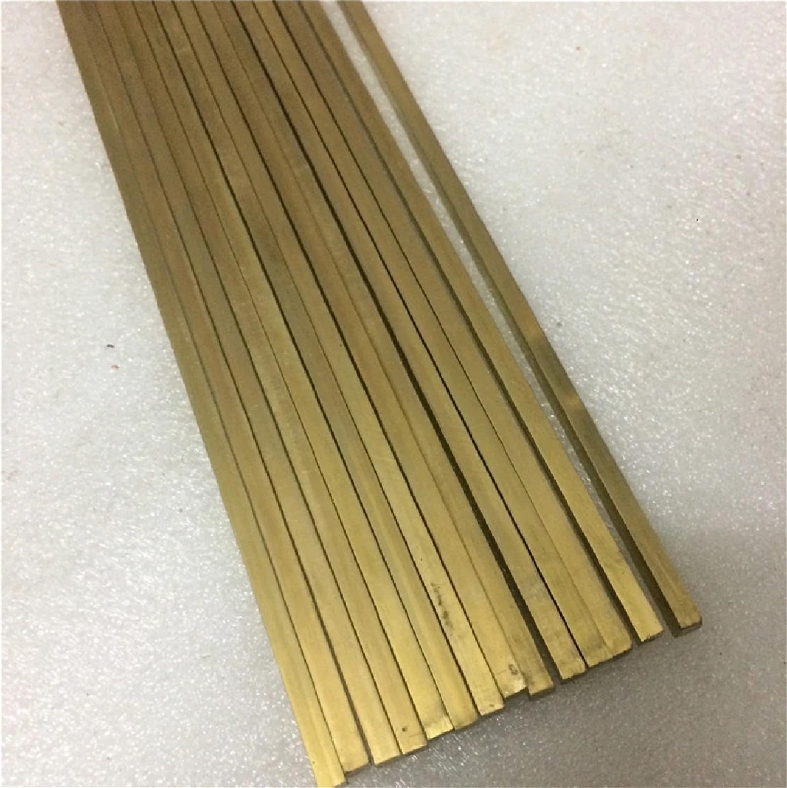 Barra Quadrata in Ottone 9.5x9.5x500mm Barre Solide