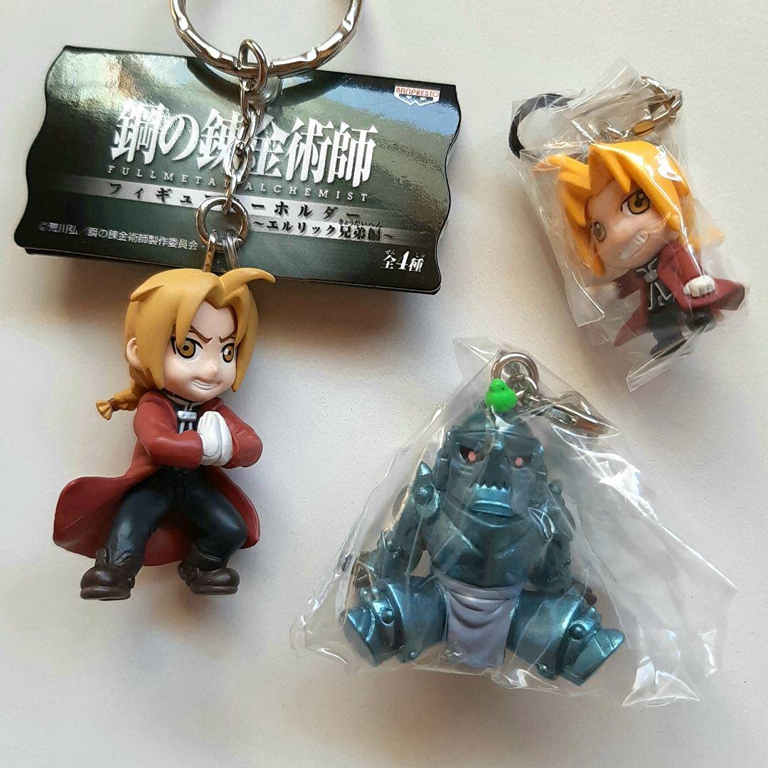 Amazon.co.jp: 鋼の錬金術師 フィギュアキーホルダー& ストラップ2個