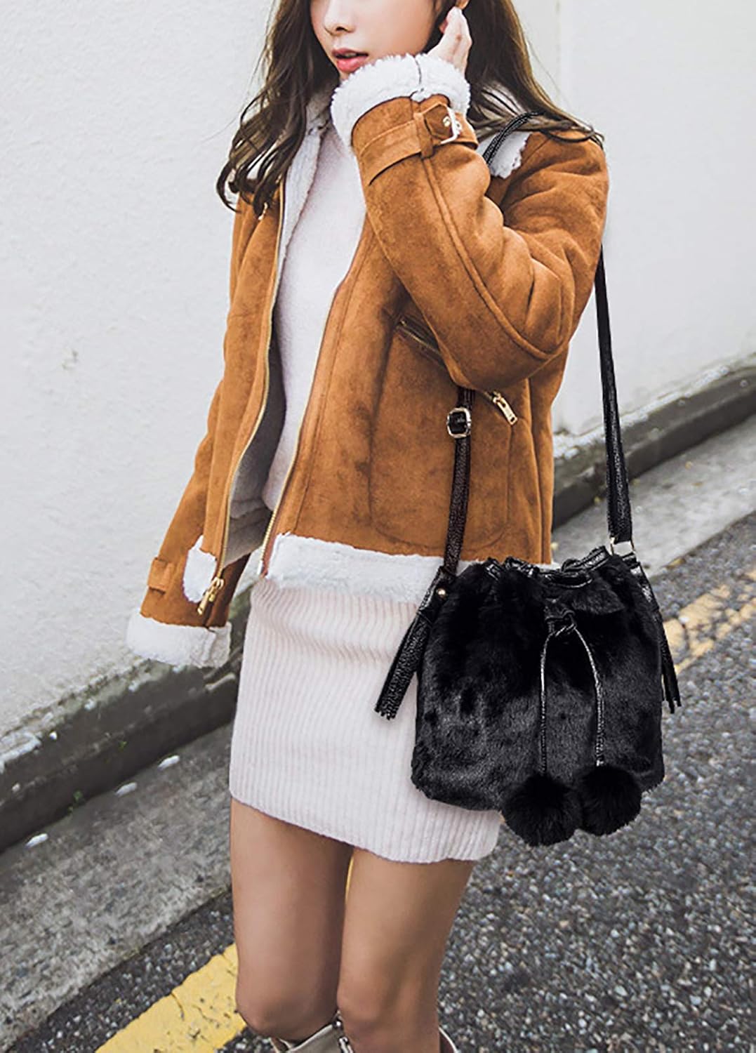 QZUnique Plush Bucket Handbag Faux Fur Drawstring Fluffy Crossbody Bag Handle Shoulder Tote Bag