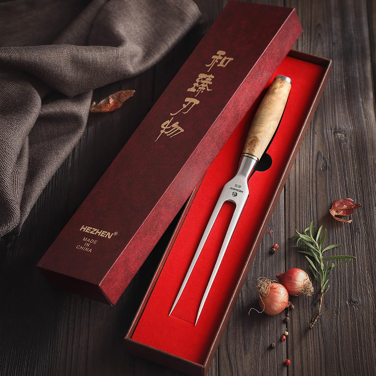 HEZHEN Forjado Tenedor de Tallado y Barbacoa Al Aire Libre - 15,5" de Acero Inoxidable 430 Sólido - Mango de Madera Figaro Sycamore - Caja de Regalo Incluida